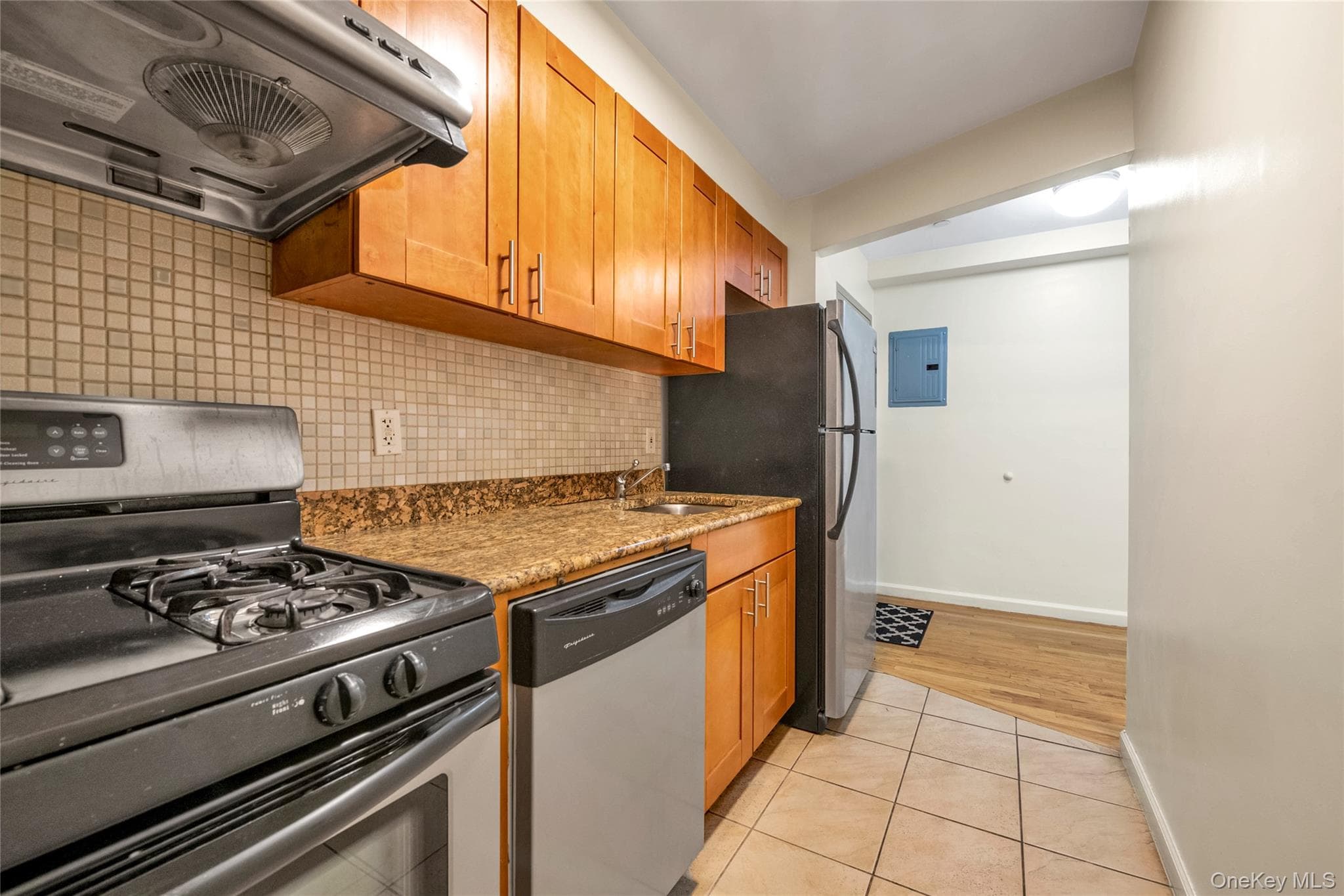 4318 Robinson Street Unit: 4D thumbnail 7