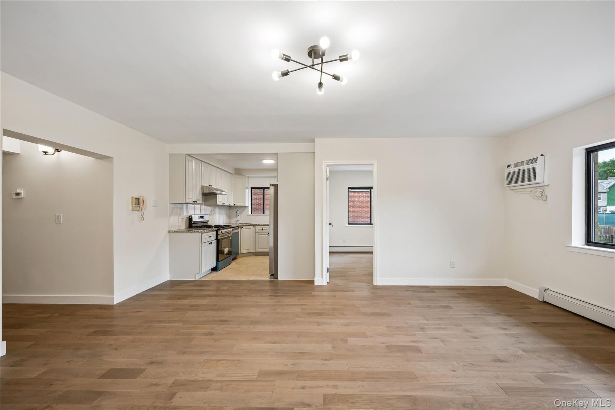 14726 Roosevelt Avenue Unit: 1C thumbnail 6