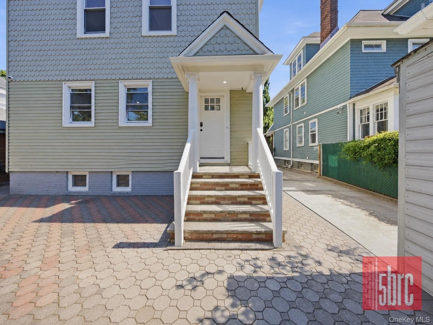 1205 Beverley Road thumbnail 38