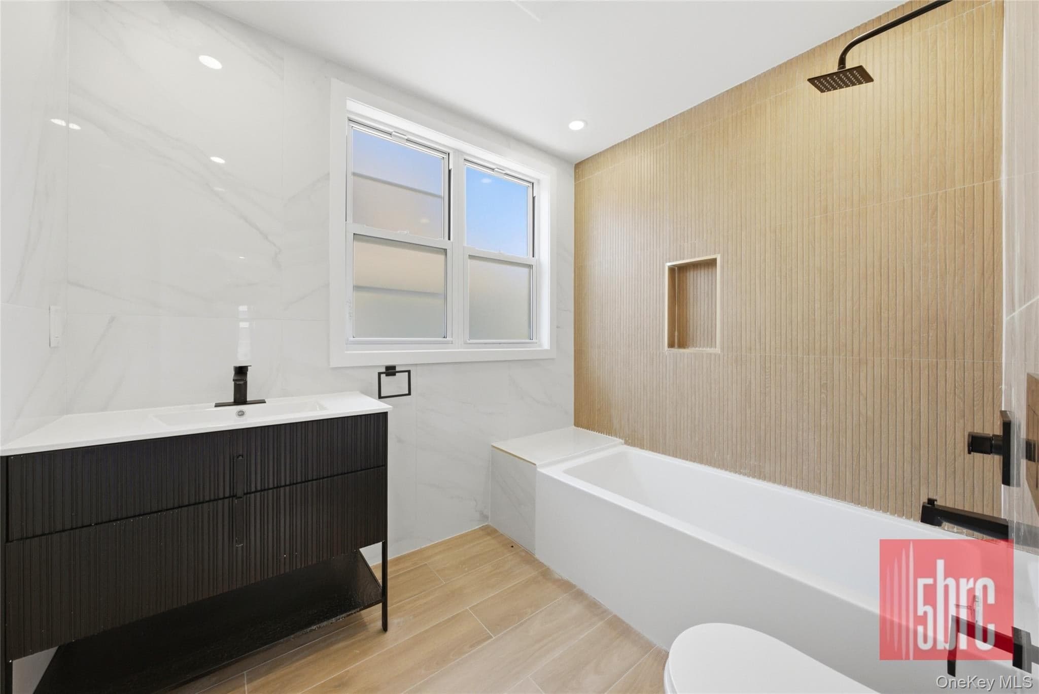 1205 Beverley Road thumbnail 31