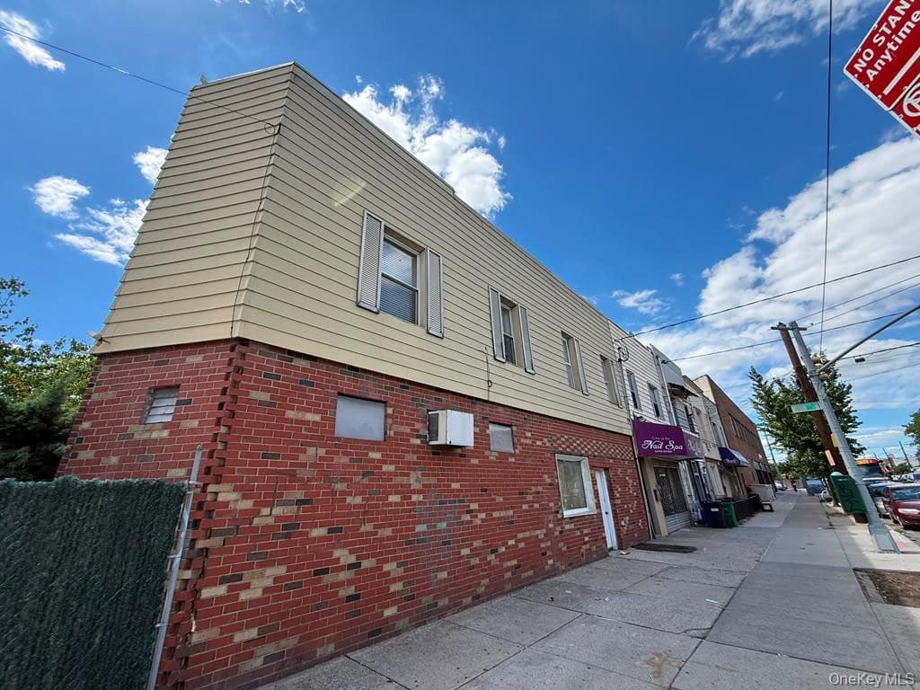 1902 Stillwell Avenue thumbnail 2