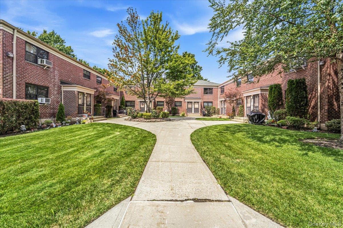 220-15 75th Avenue Unit: 86A2 thumbnail 11