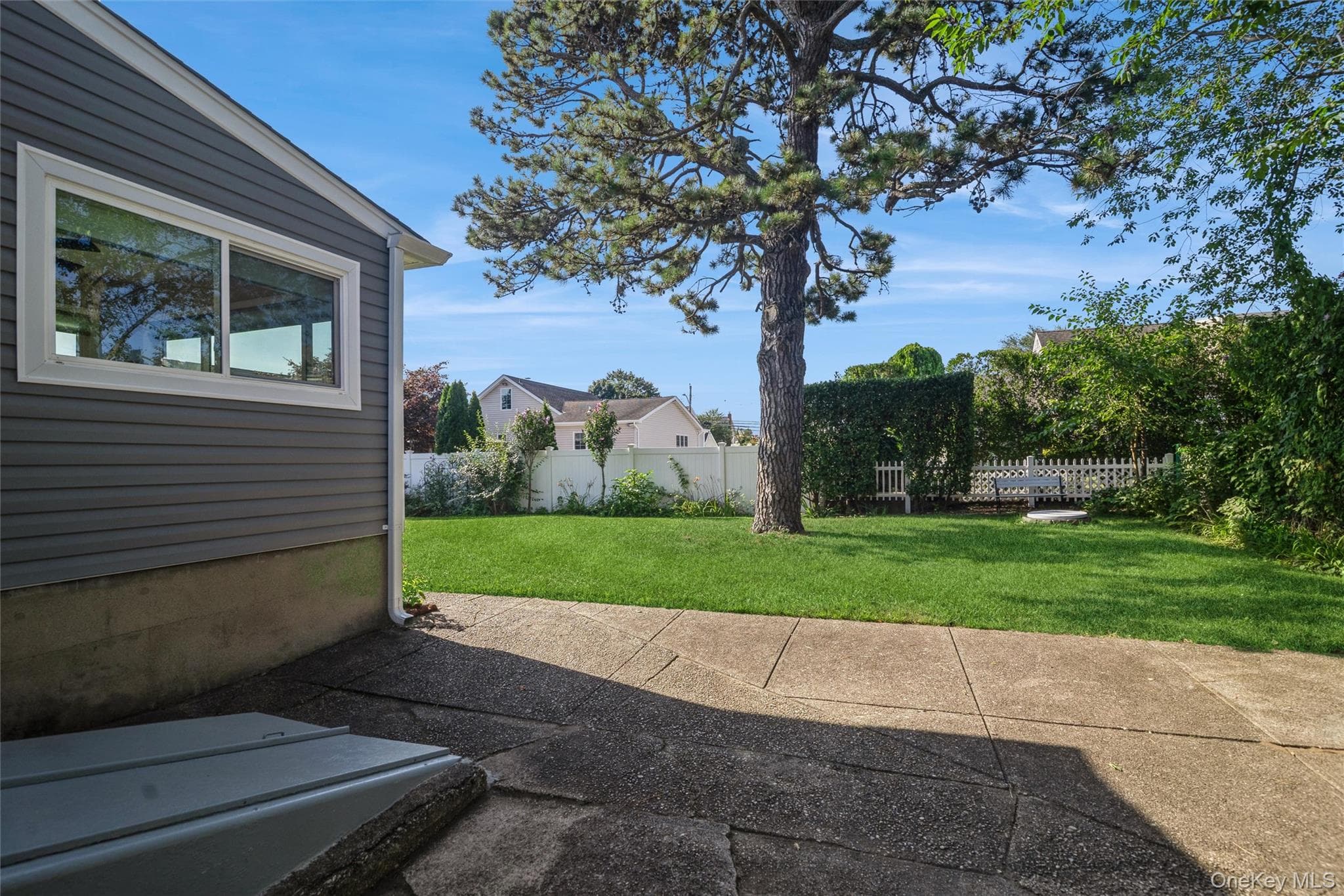 216 N Hawthorne Street thumbnail 32