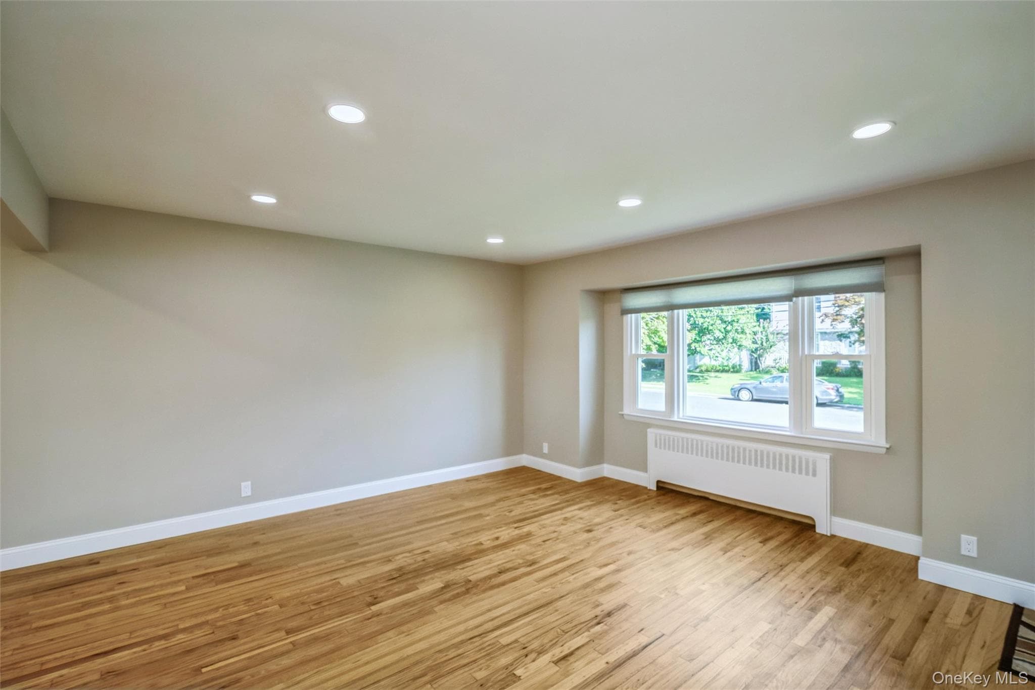 216 N Hawthorne Street thumbnail 7