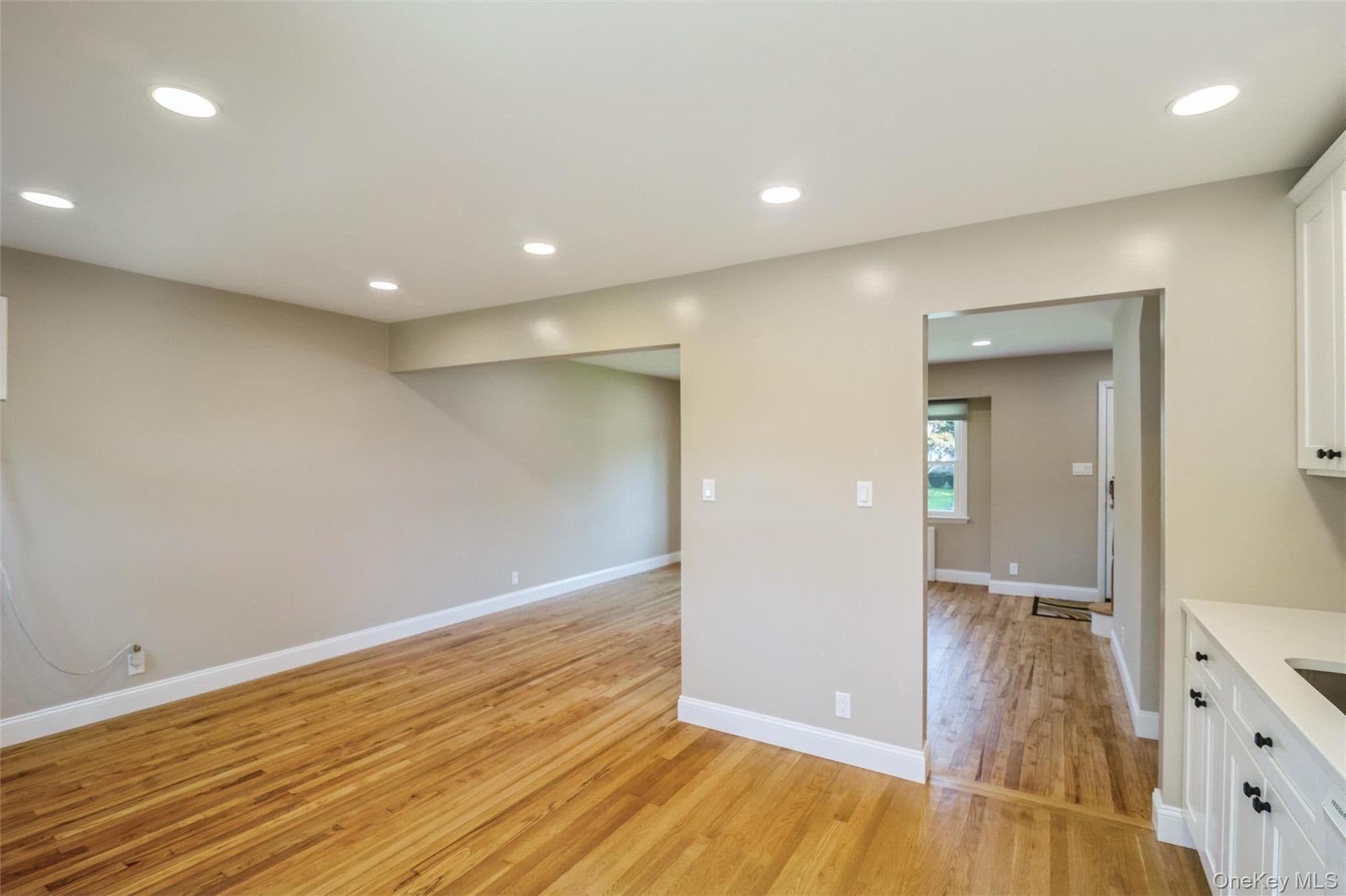 216 N Hawthorne Street thumbnail 12