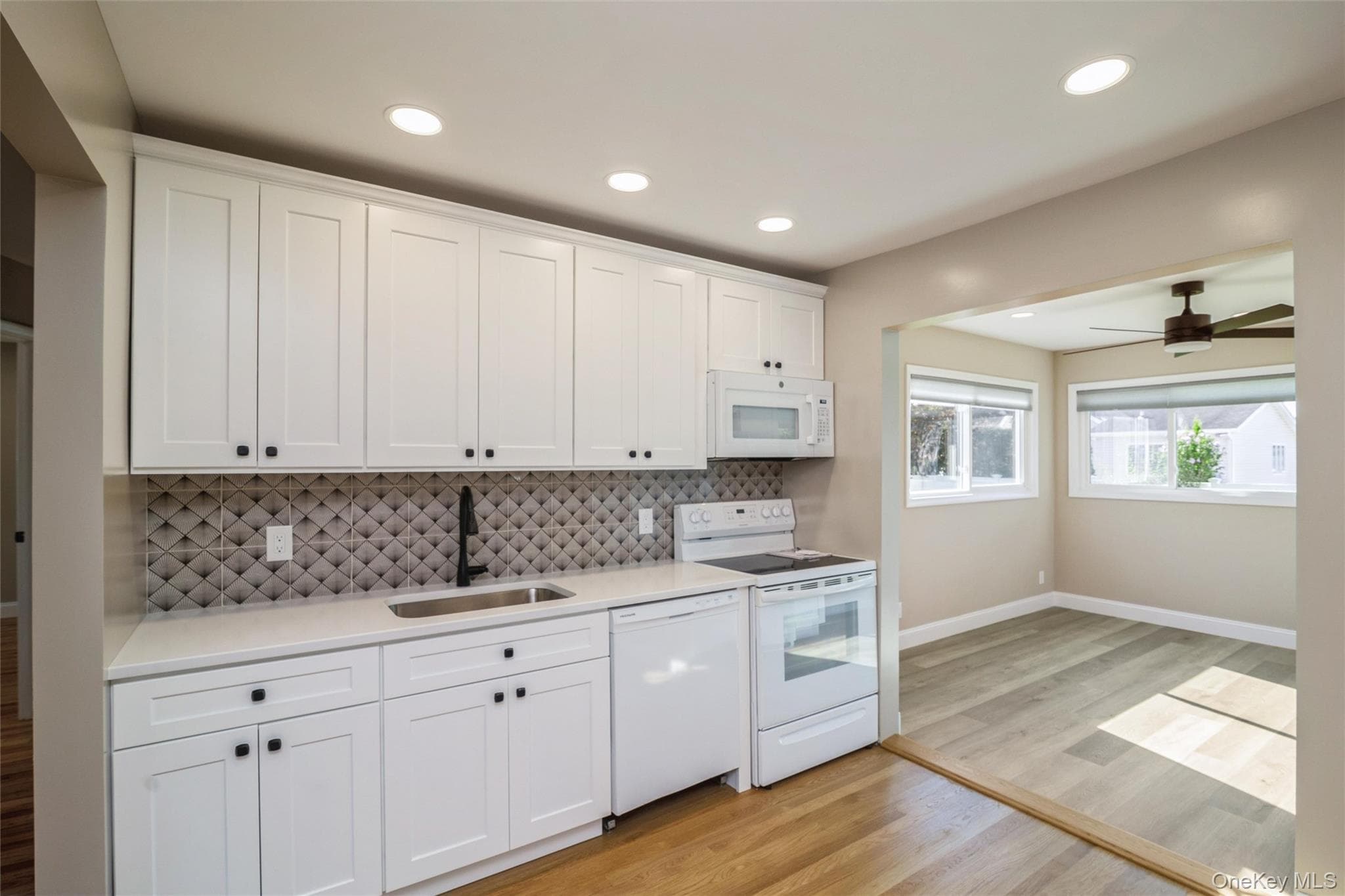 216 N Hawthorne Street thumbnail 11