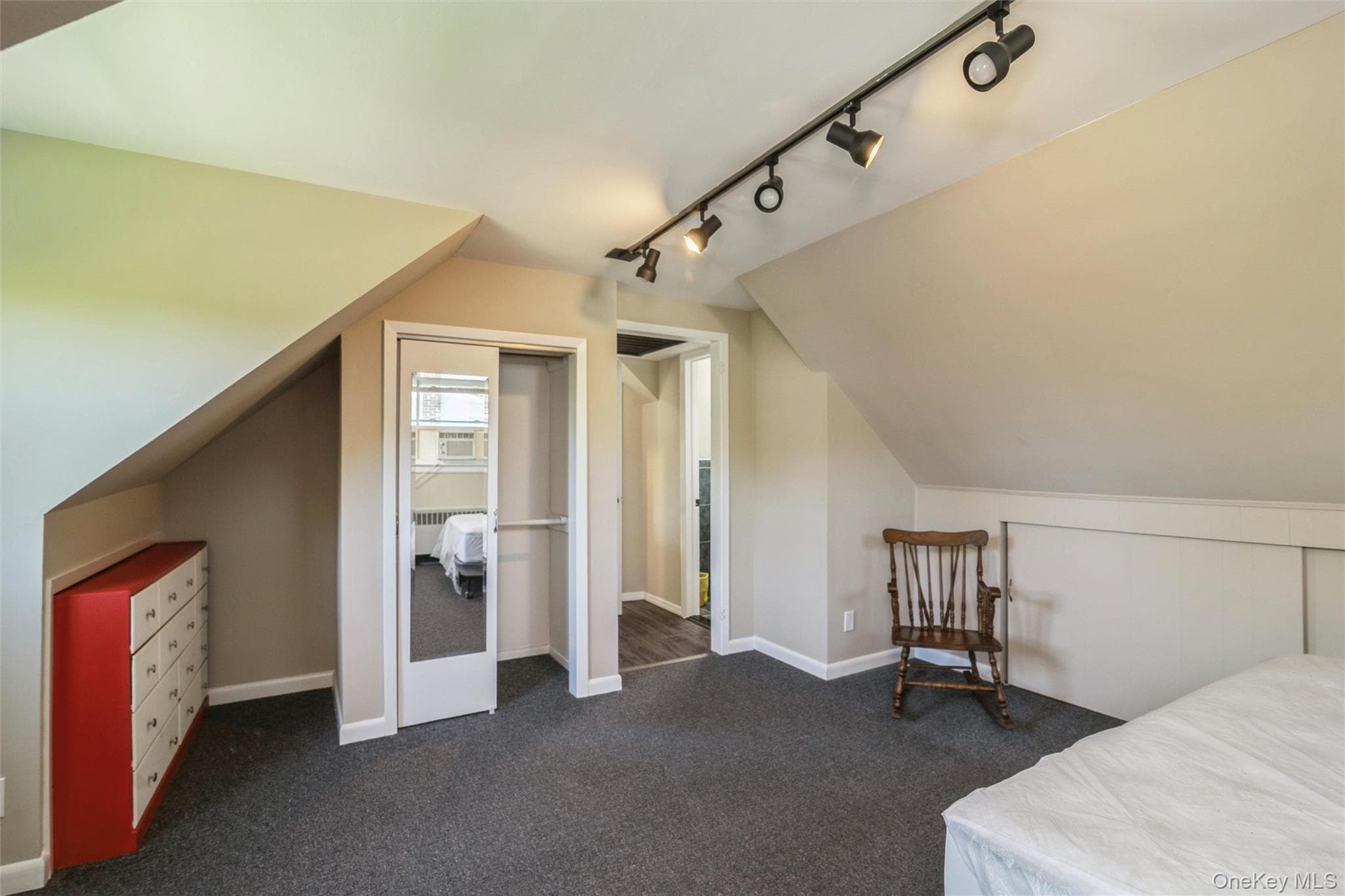 216 N Hawthorne Street thumbnail 21