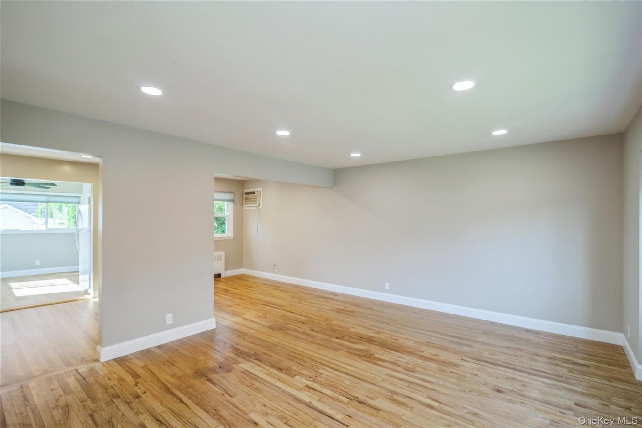 216 N Hawthorne Street thumbnail 4