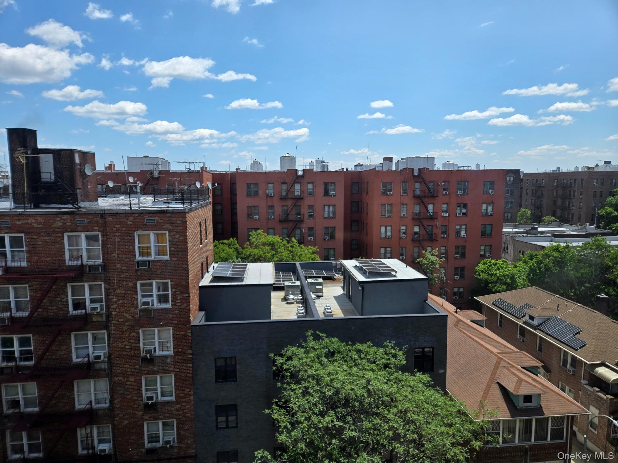 2835 Webb Avenue Unit: 8D thumbnail 2