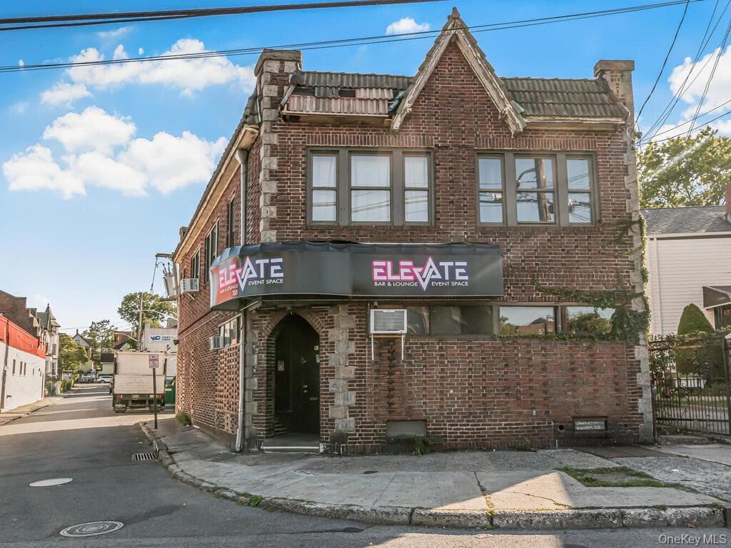 130 E 1st Street photo 1