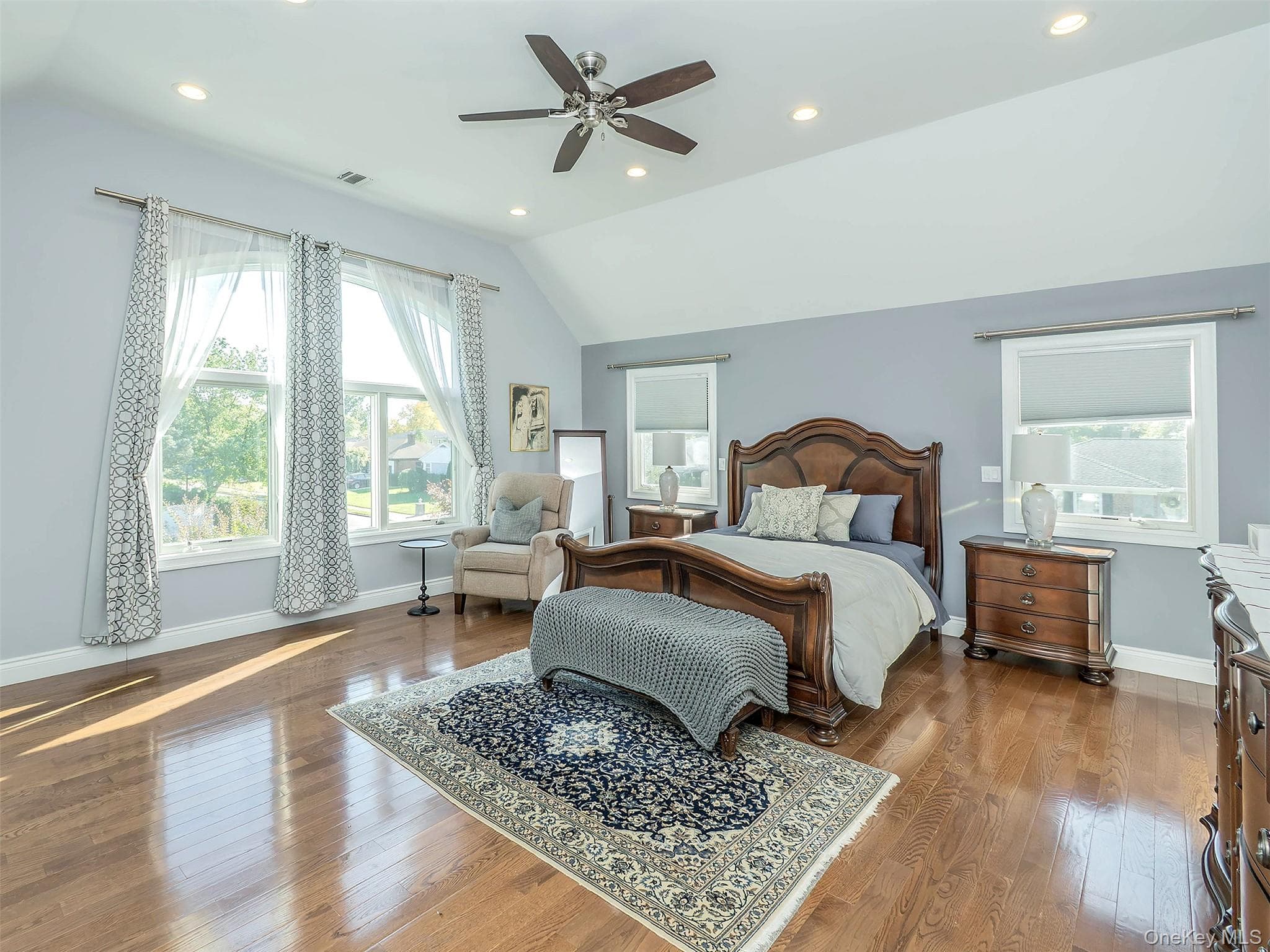 752 Kensington Court thumbnail 23