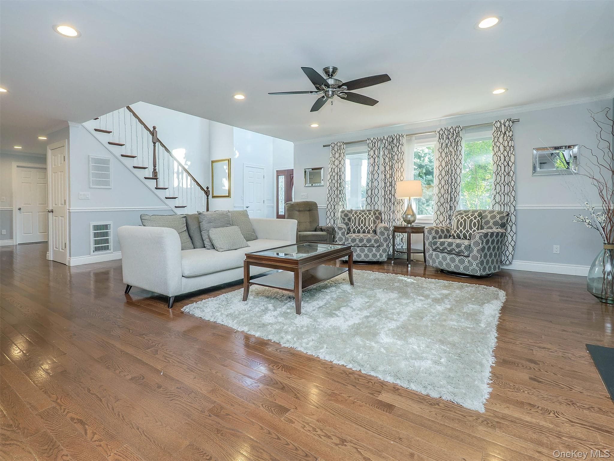 752 Kensington Court thumbnail 5