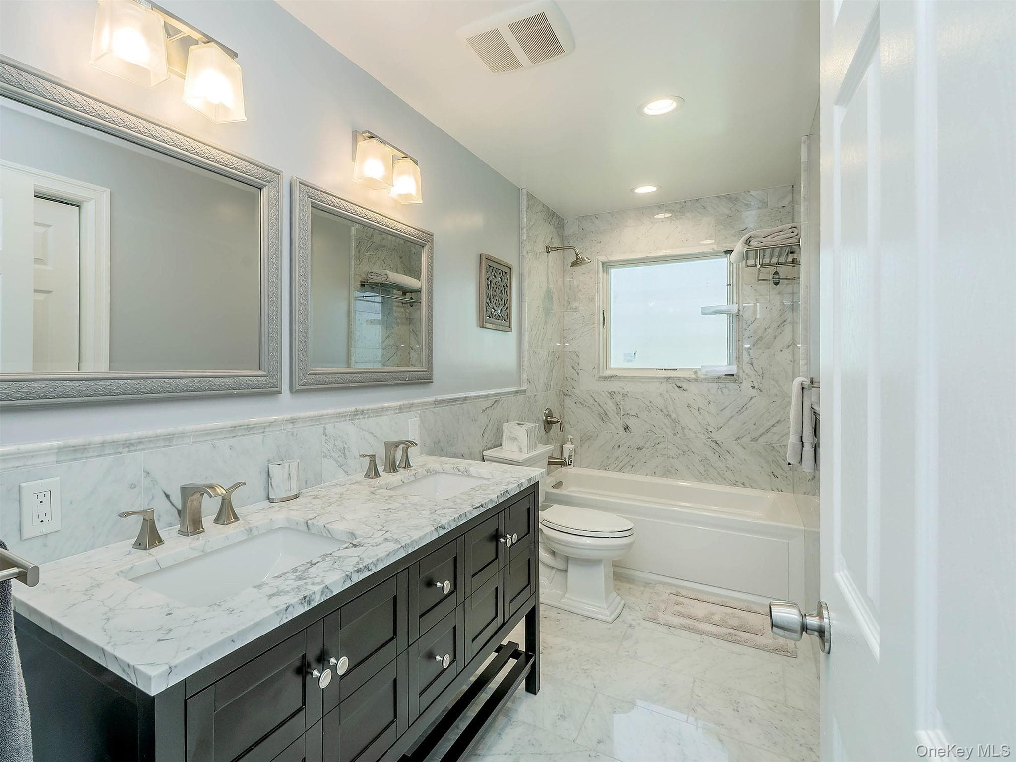 752 Kensington Court thumbnail 22