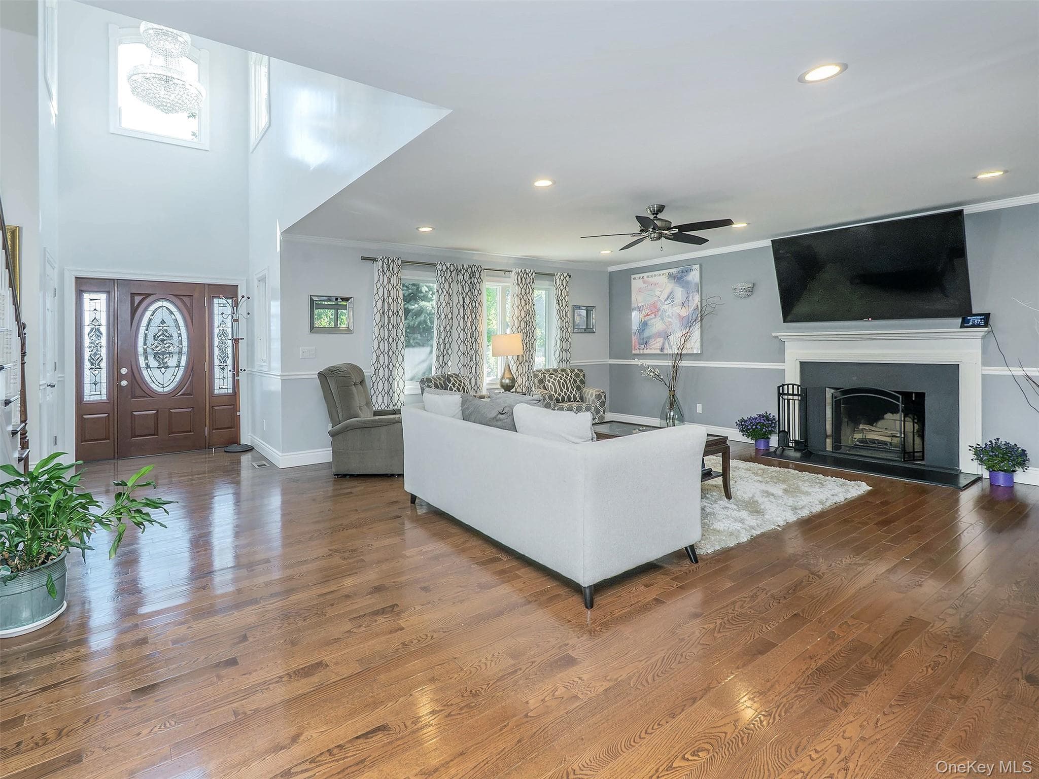 752 Kensington Court thumbnail 4