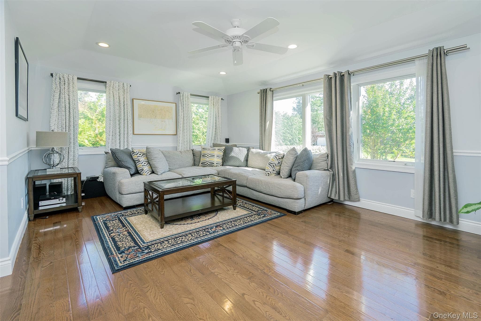 752 Kensington Court thumbnail 12