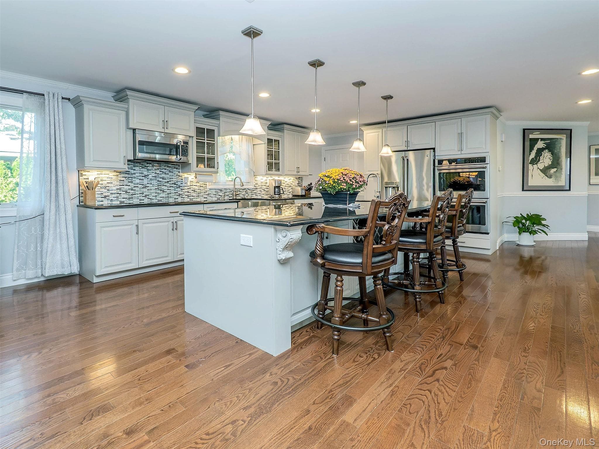 752 Kensington Court thumbnail 7