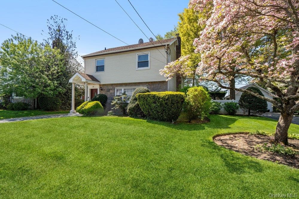 99 Norwood Avenue thumbnail 2
