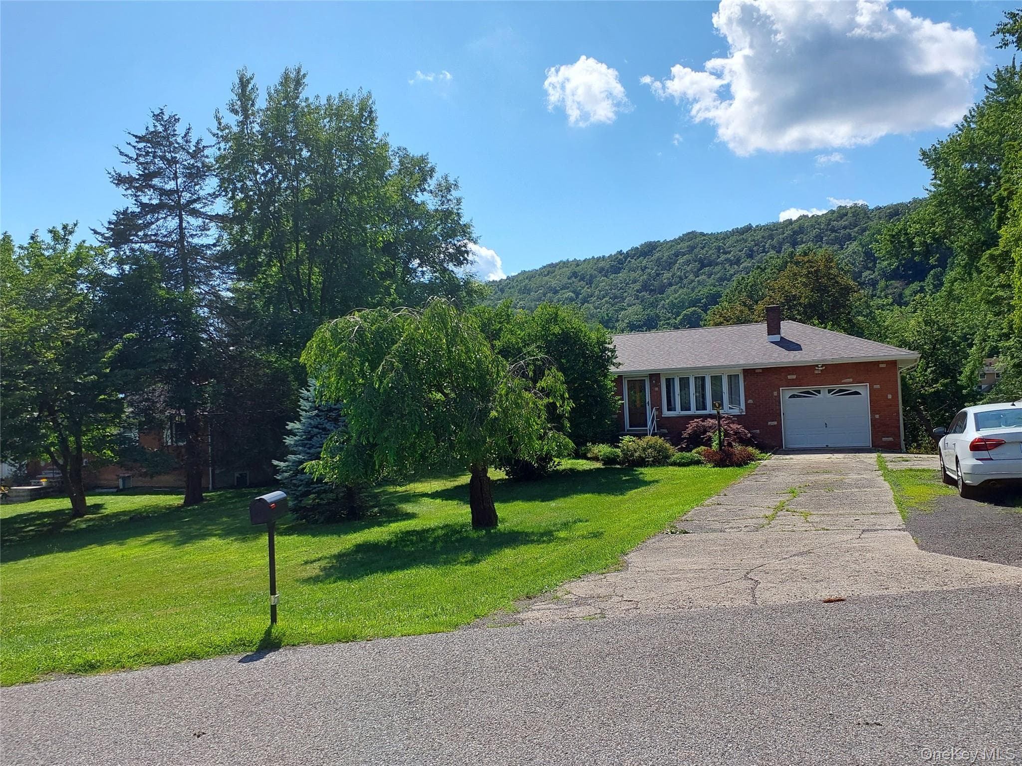 1 Tappan Drive photo 1