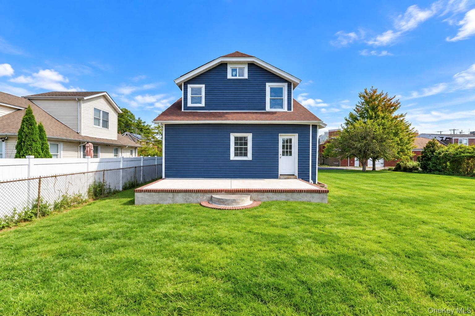 8 Burchell Boulevard thumbnail 7