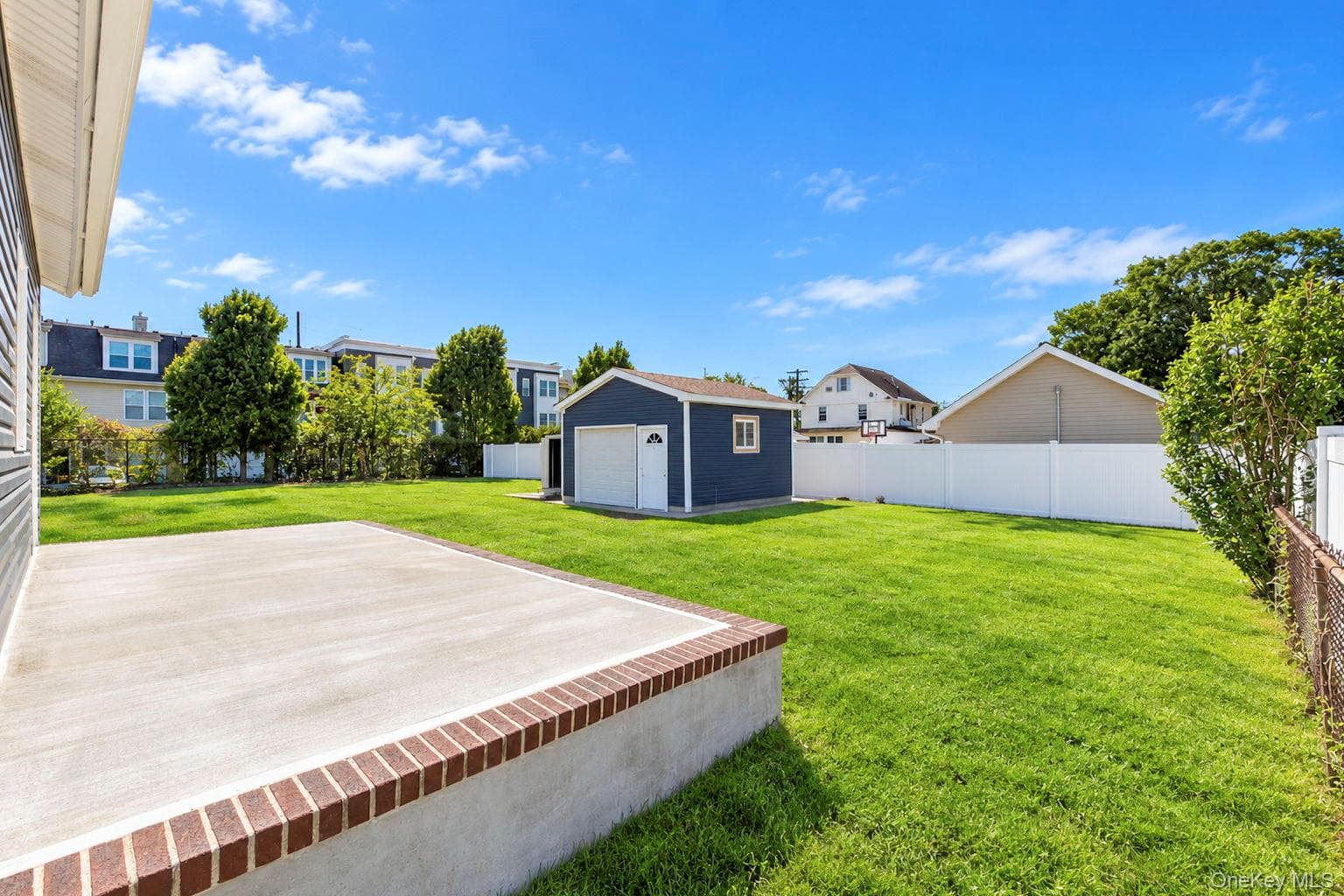 8 Burchell Boulevard thumbnail 9