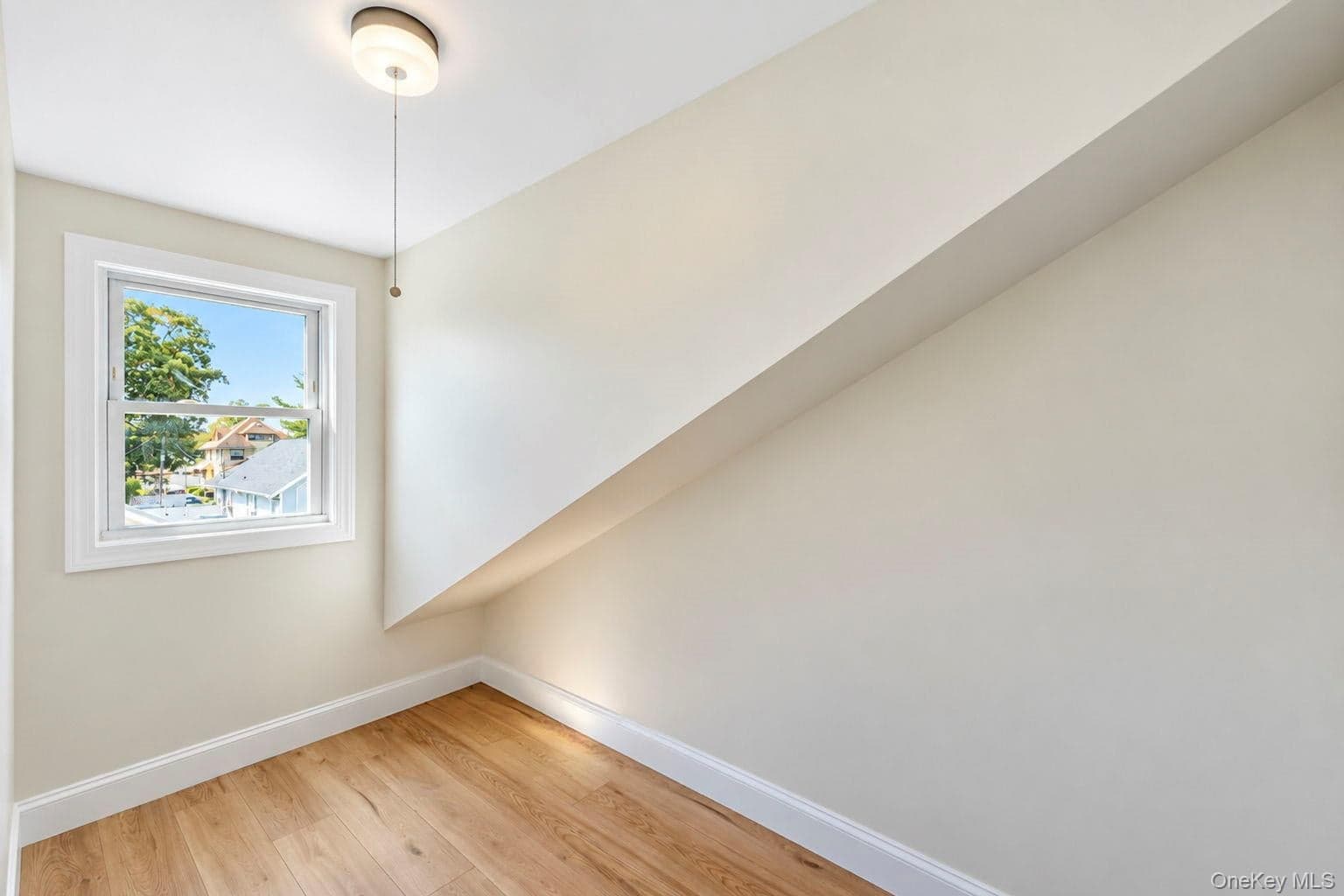 8 Burchell Boulevard thumbnail 40