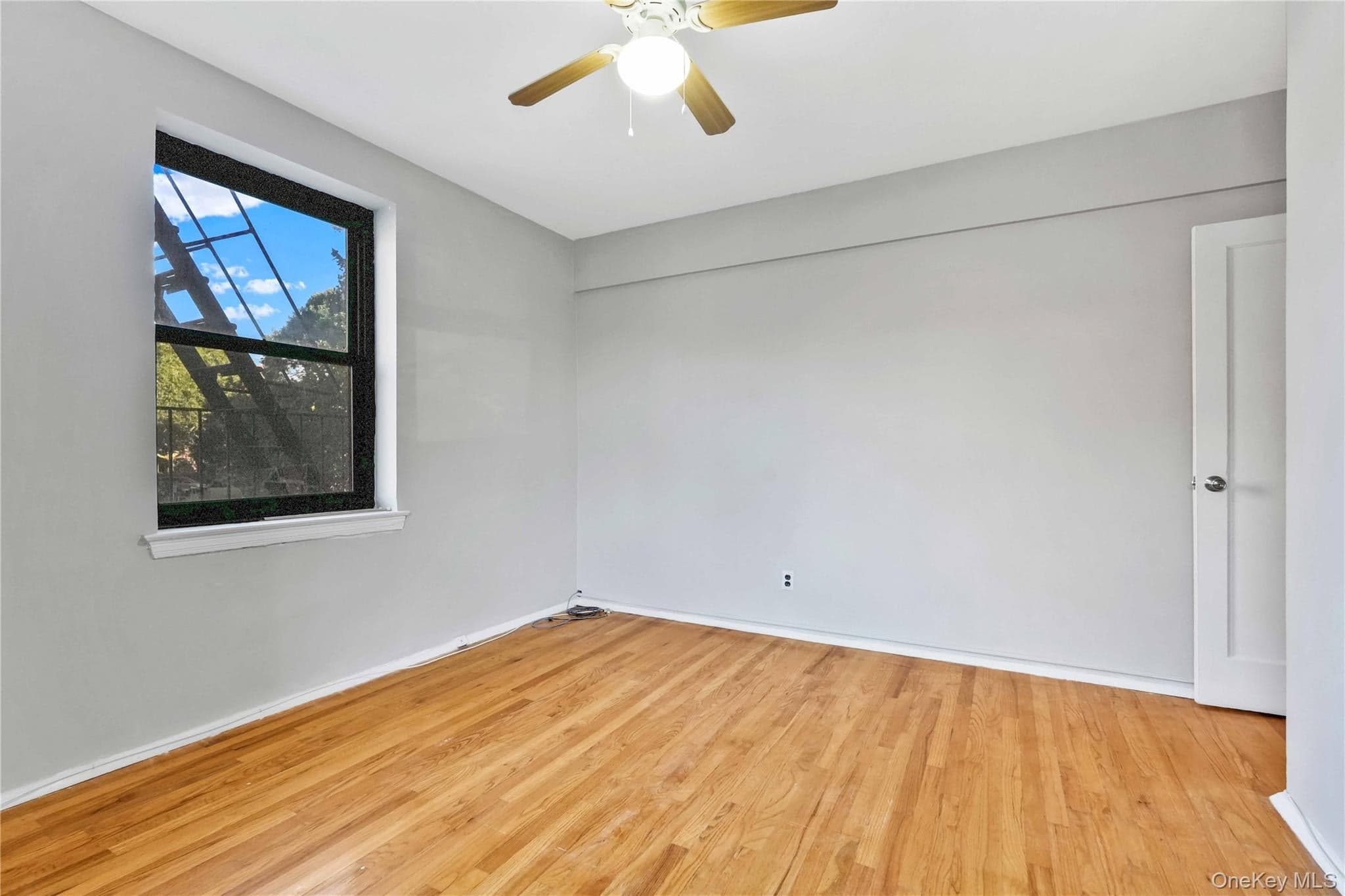 138-18 28th Road Unit: 2F thumbnail 11