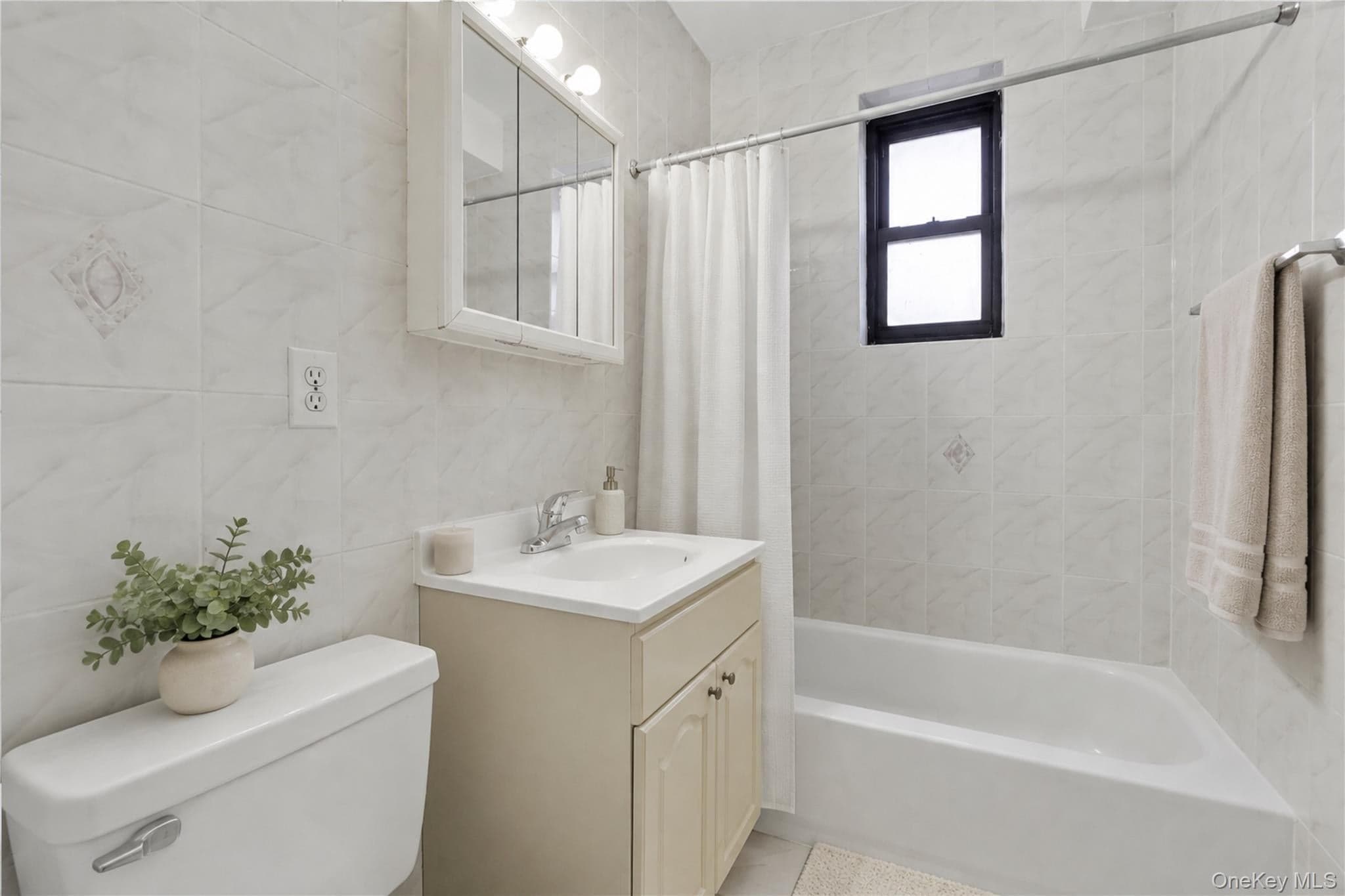138-18 28th Road Unit: 2F thumbnail 17