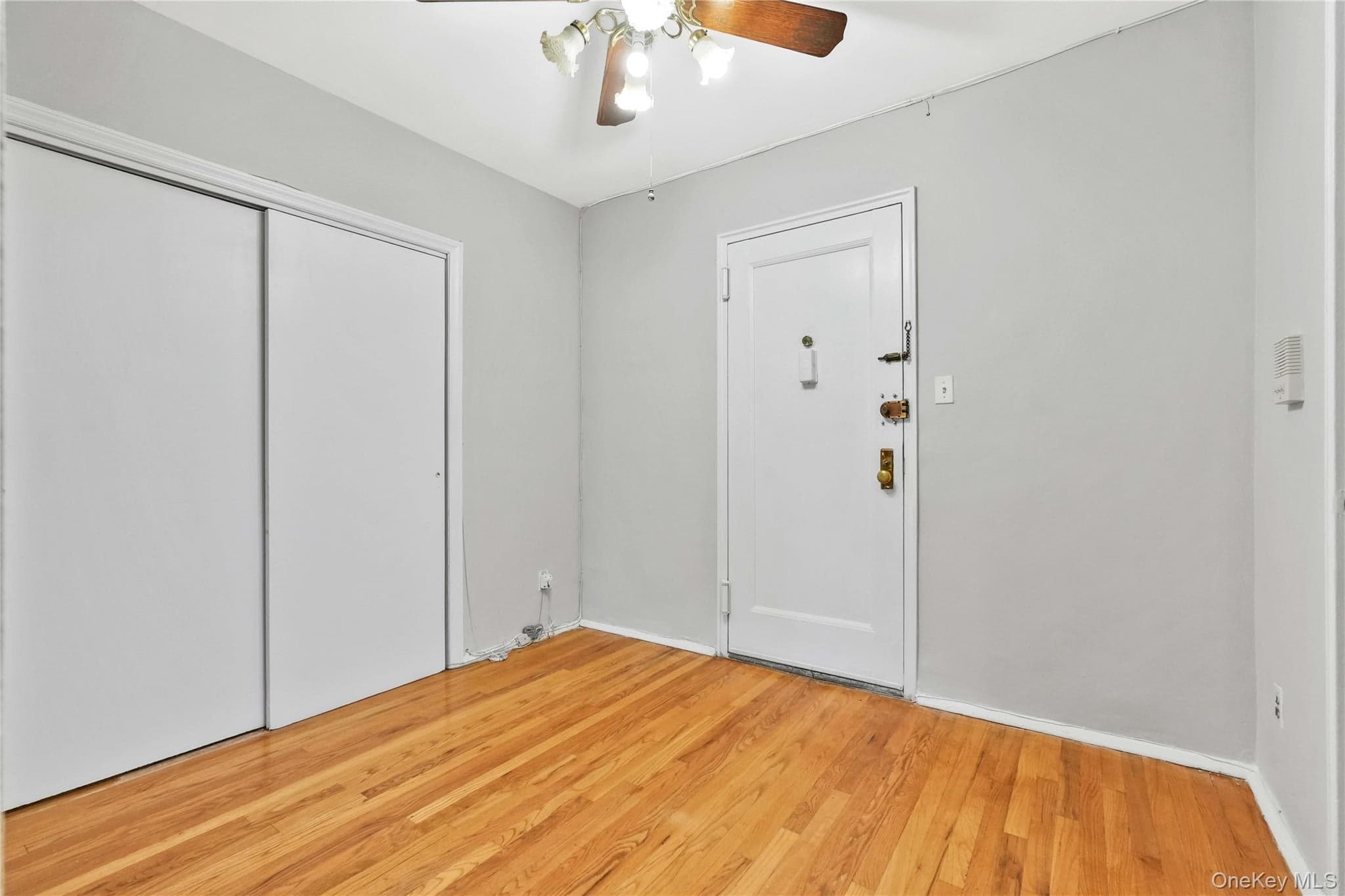 138-18 28th Road Unit: 2F thumbnail 5