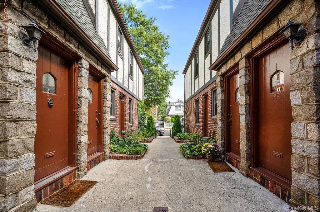43-24 208th Street thumbnail 4