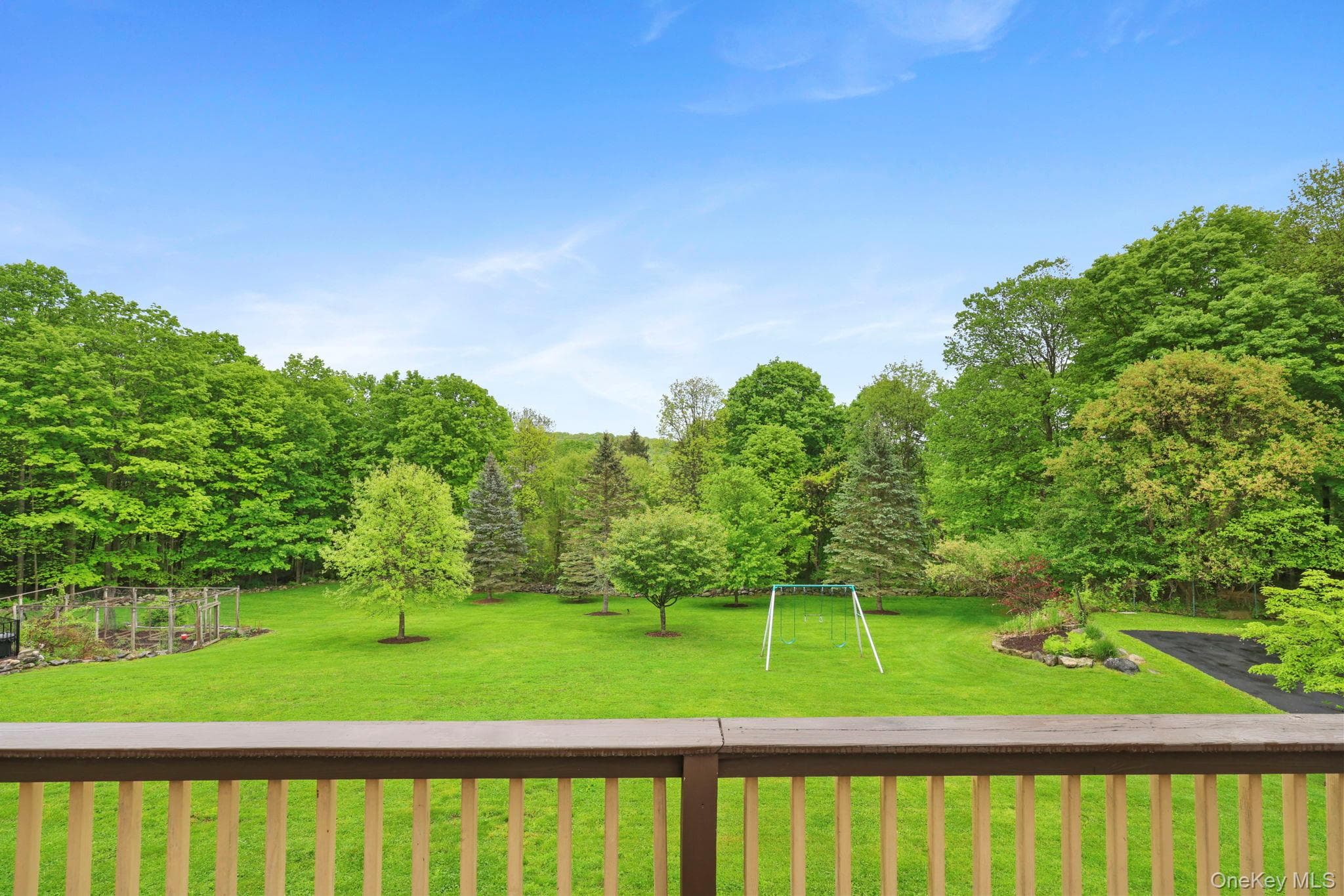 76 Eleanor Drive thumbnail 15