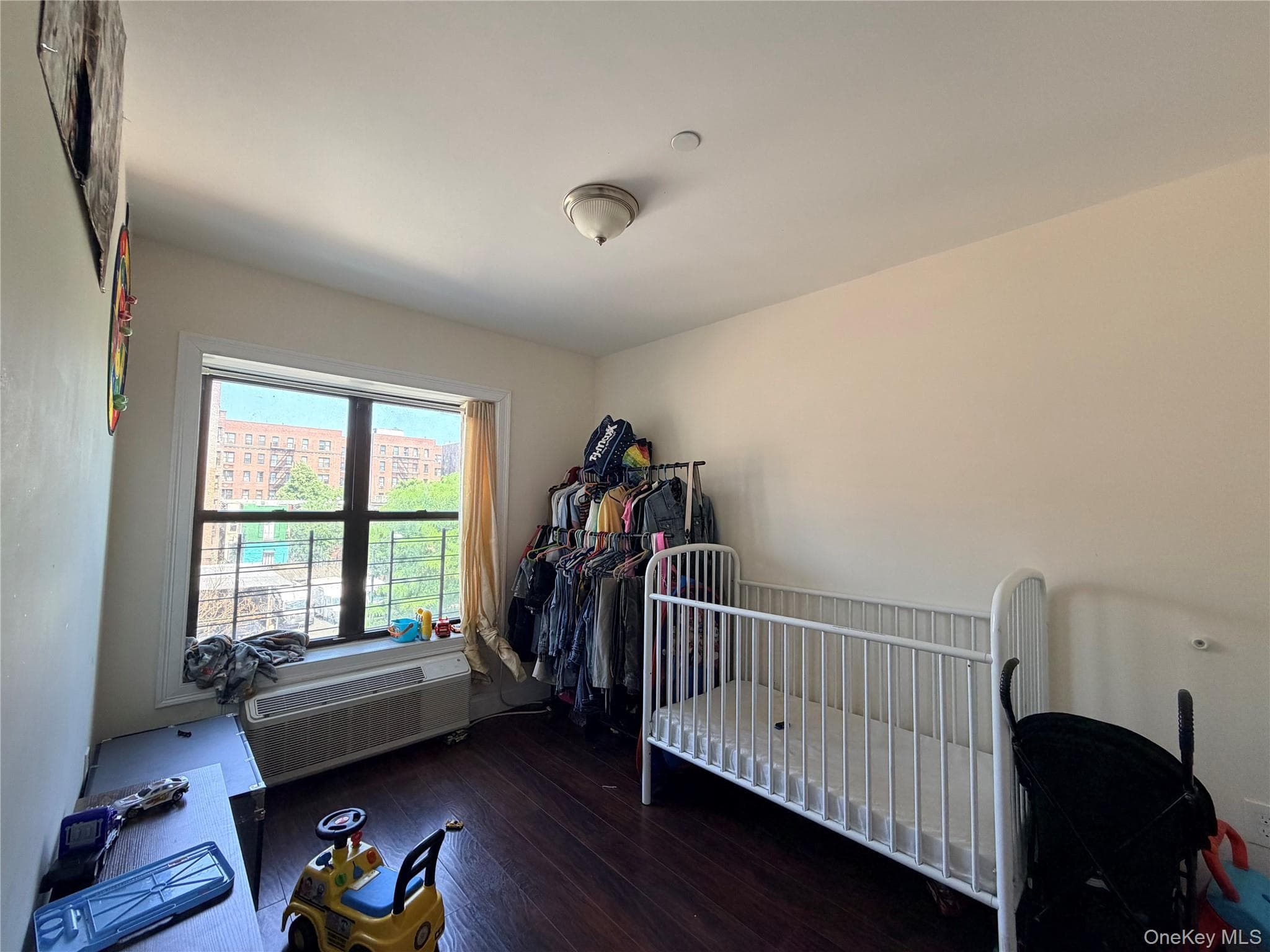 772 E 182nd Street ST thumbnail 4