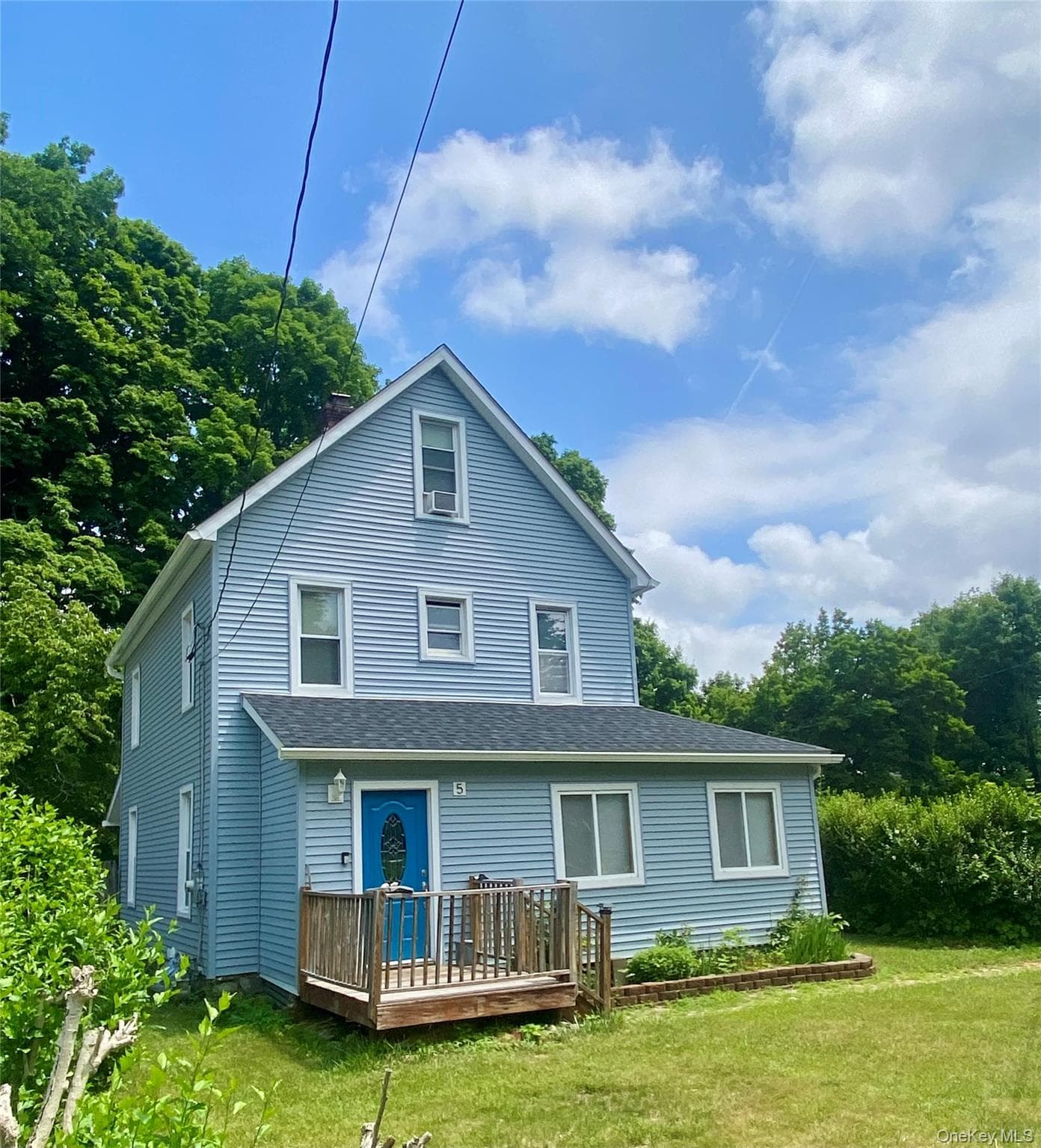 5 Maple Avenue photo 1