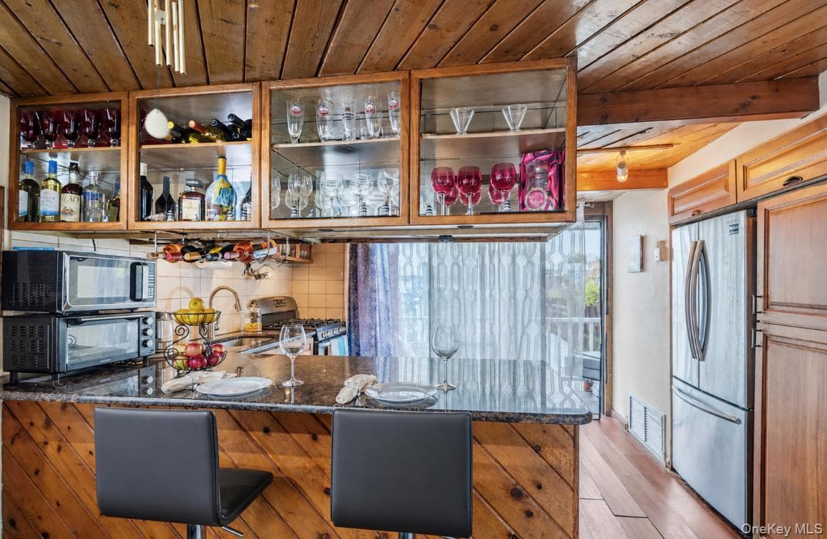 10 Matinecock Avenue Unit: Dock D thumbnail 20