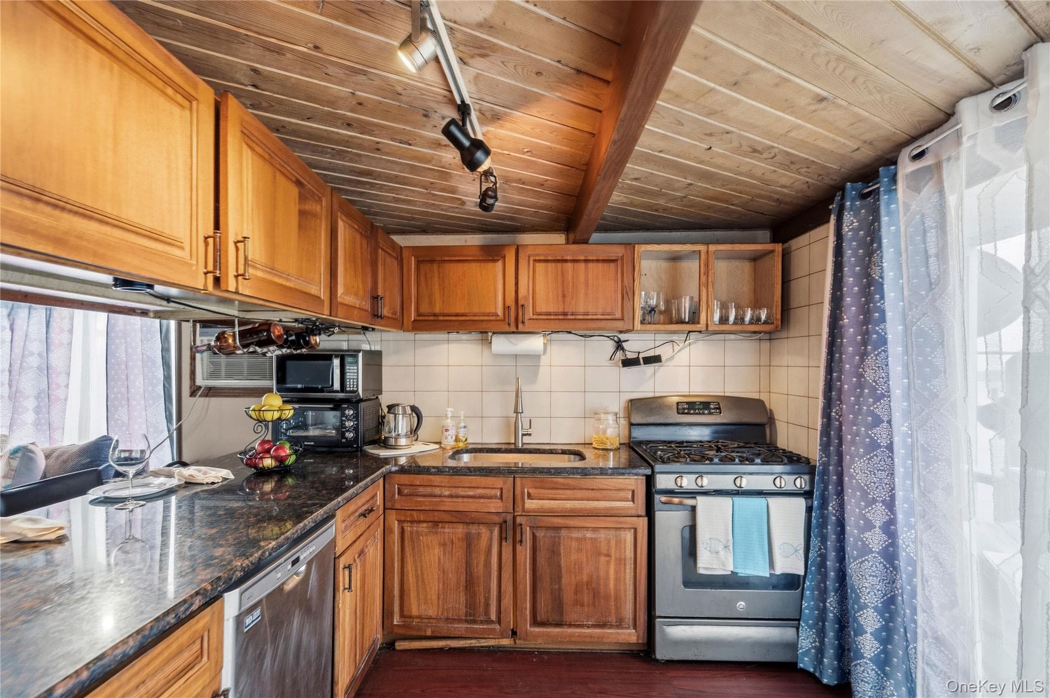 10 Matinecock Avenue Unit: Dock D thumbnail 25