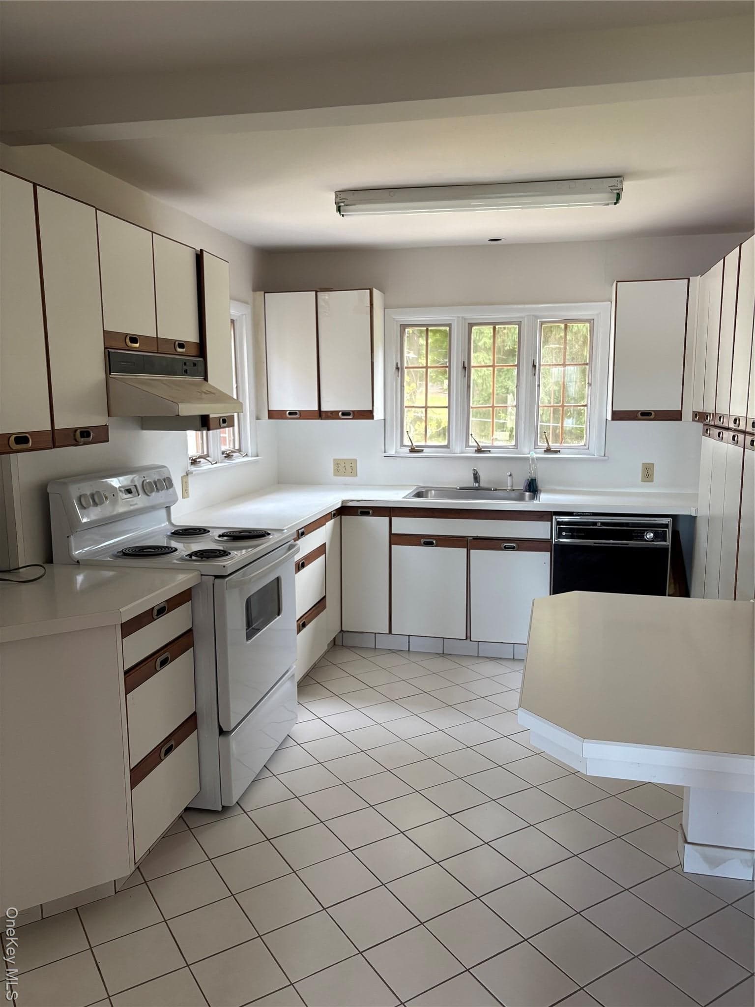 660 Wheeler Hill Road thumbnail 9
