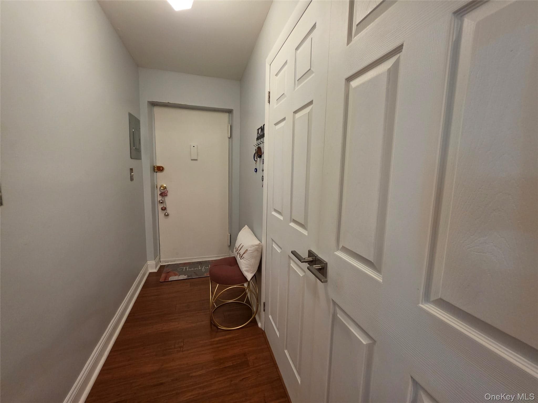 320 Country Club Lane thumbnail 3