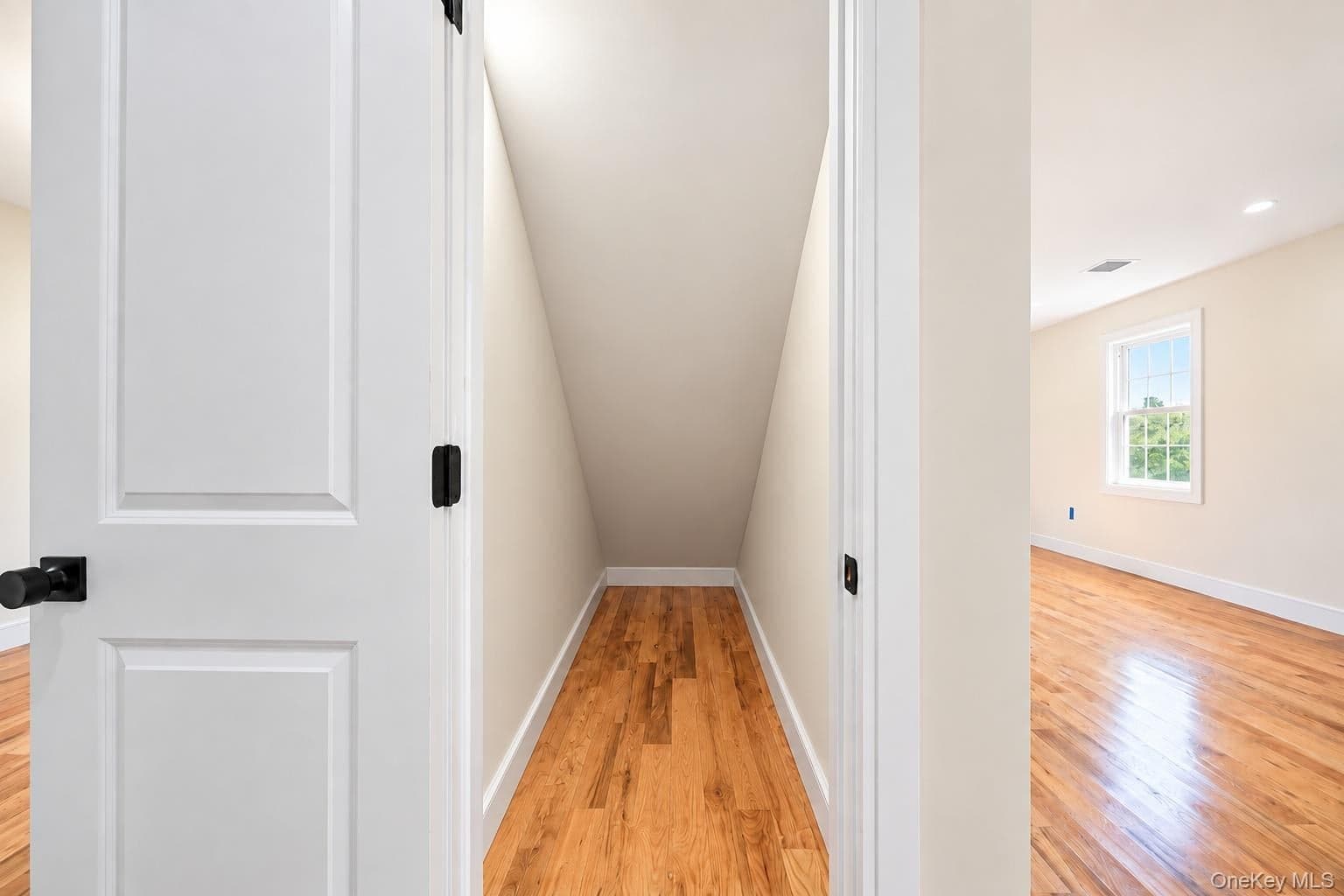 18 Sportsmans Avenue thumbnail 12
