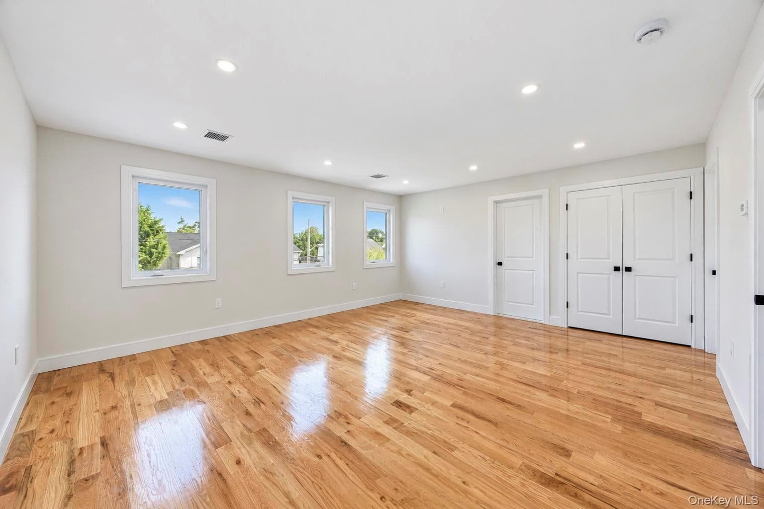 18 Sportsmans Avenue thumbnail 40