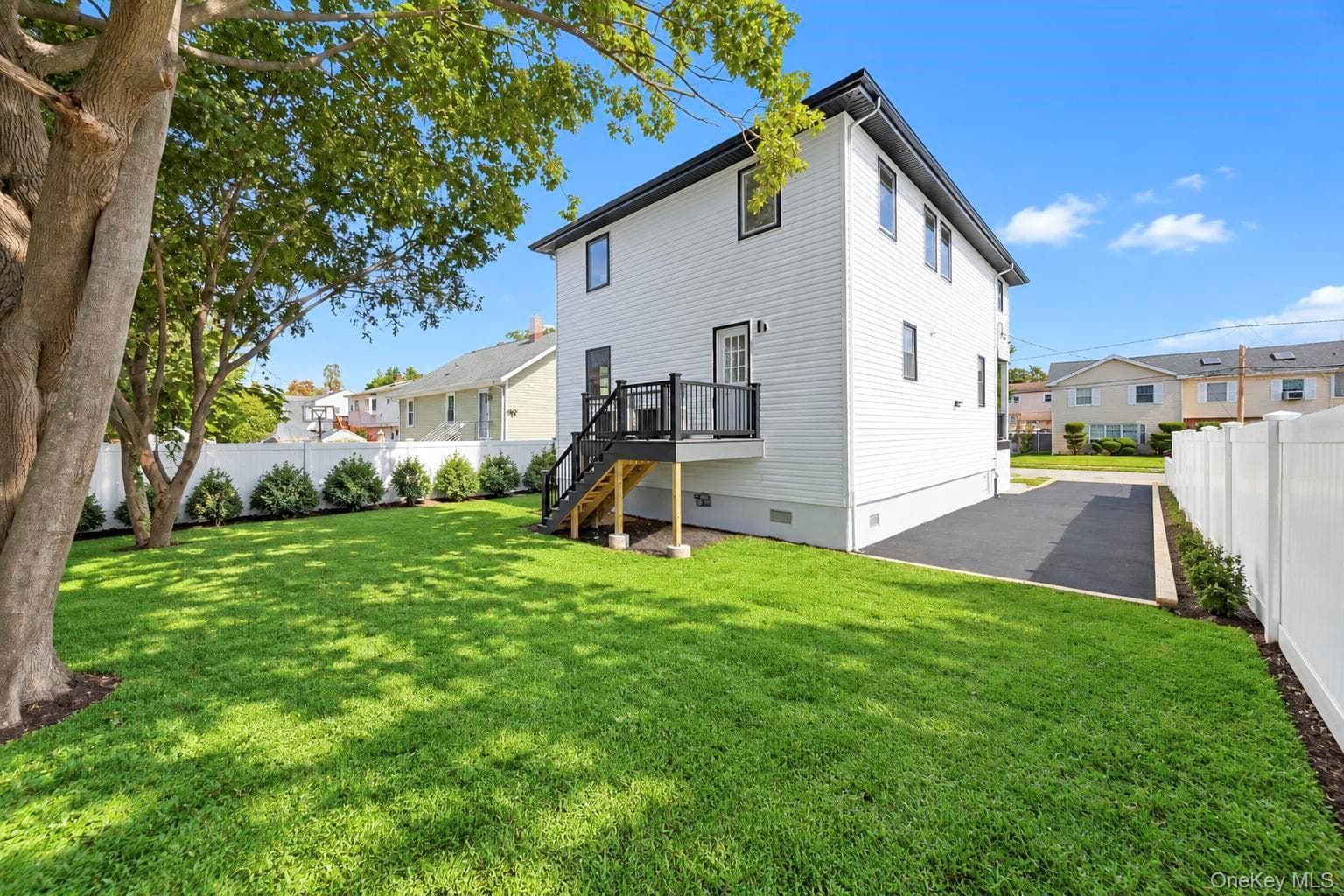 18 Sportsmans Avenue thumbnail 7