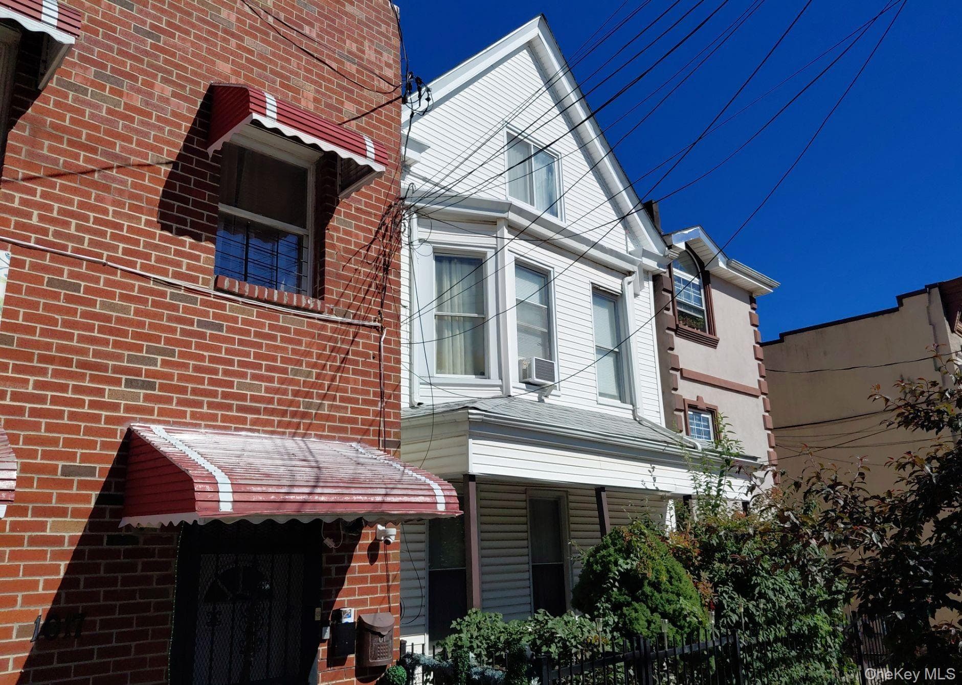 1019 E 217th Street thumbnail 2