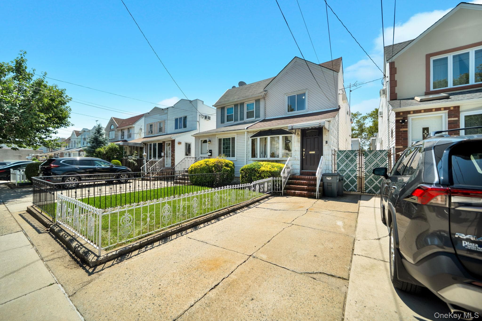 1646 E 36th Street photo 1