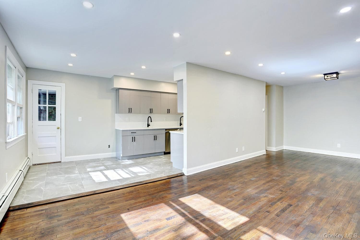 152 Kearsing Parkway Unit: E thumbnail 5