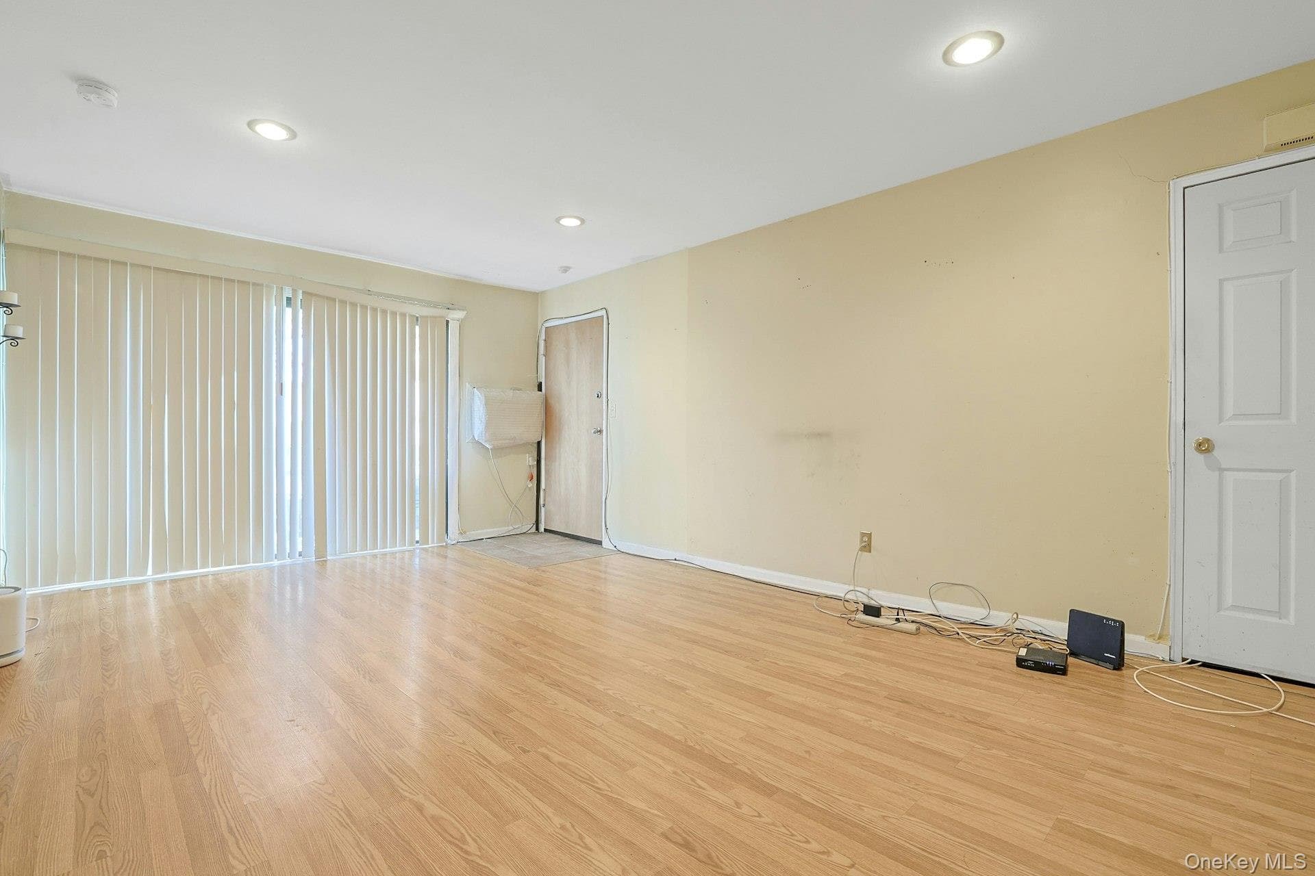 205 Sneden Place Unit: 205 thumbnail 4