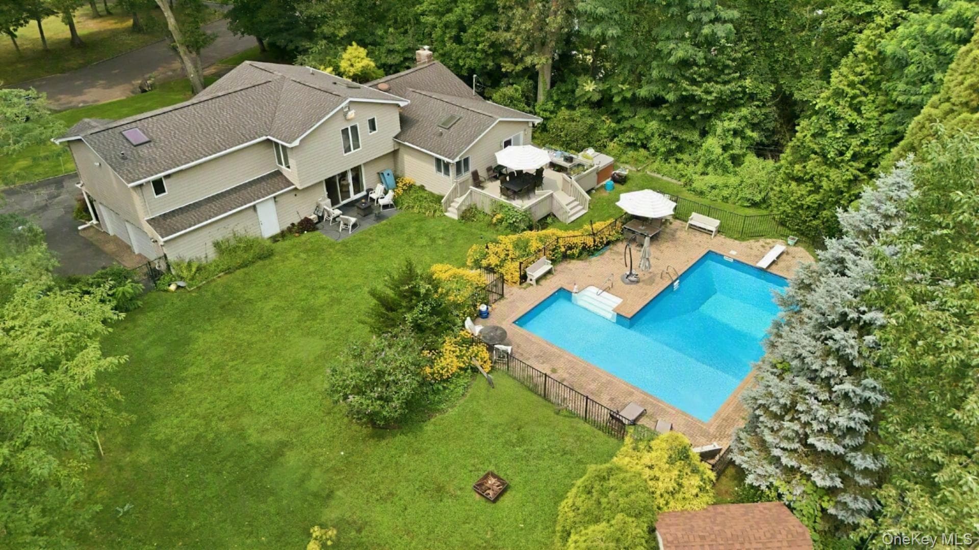 11 Soundview Drive thumbnail 28