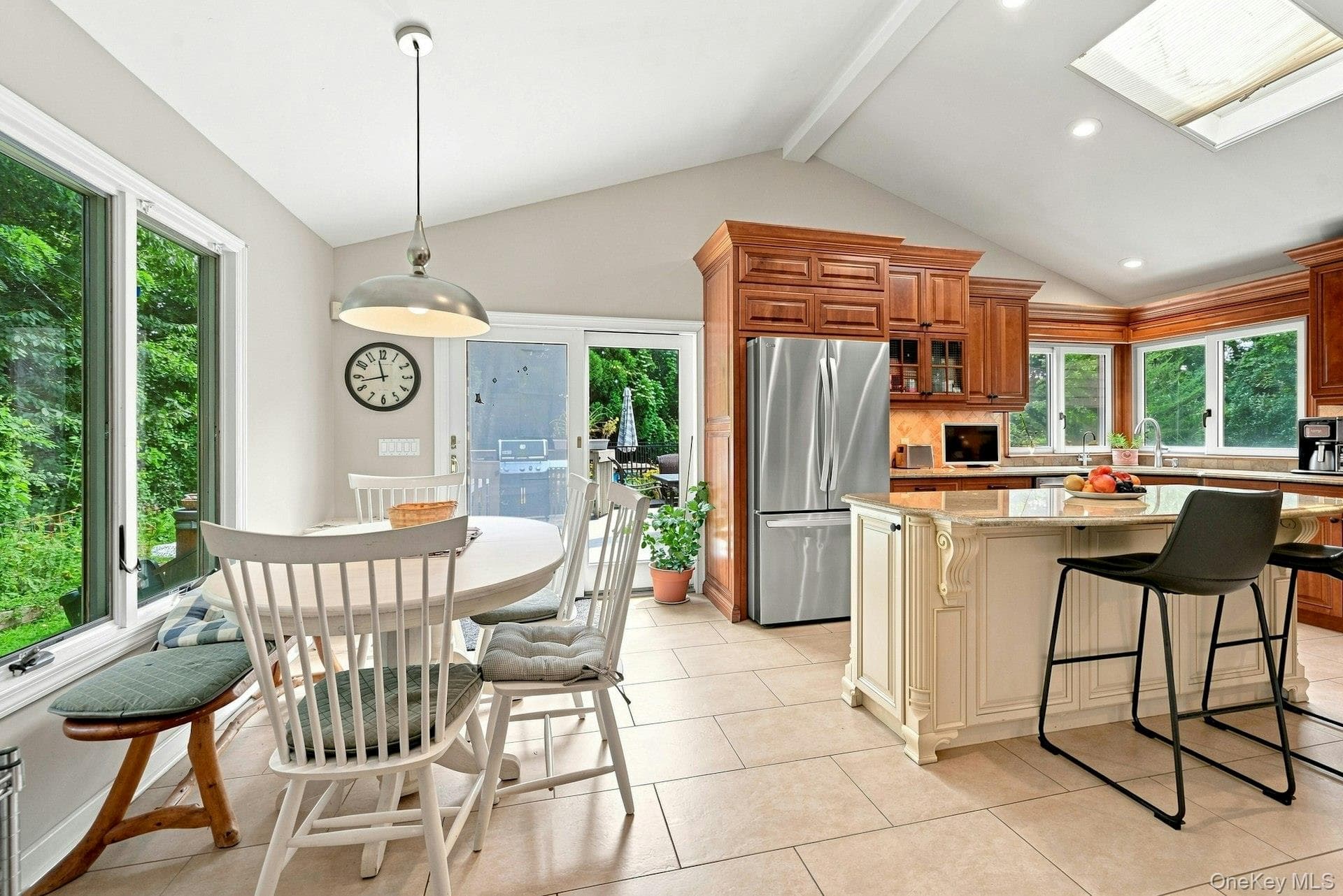 11 Soundview Drive thumbnail 12