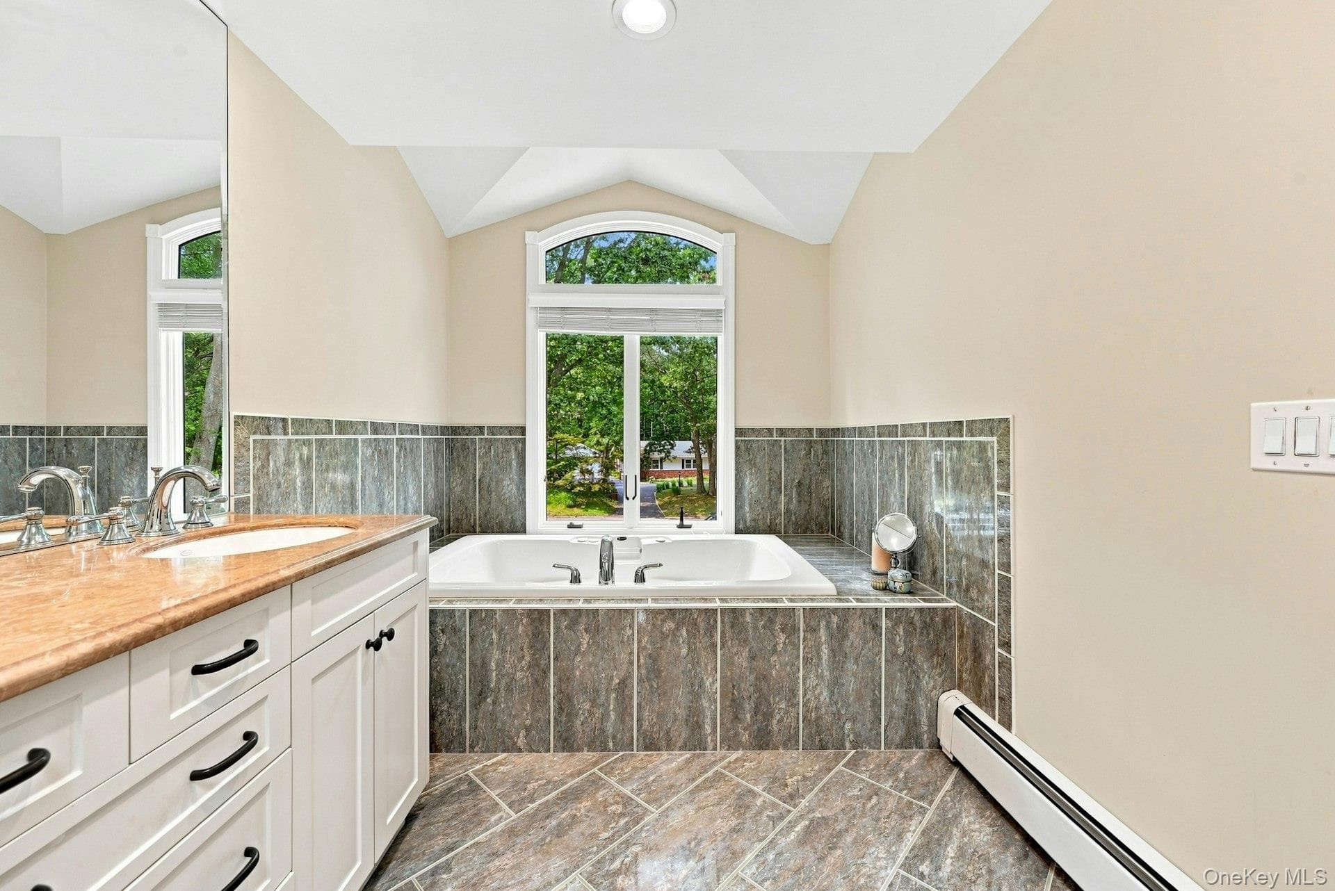 11 Soundview Drive thumbnail 18