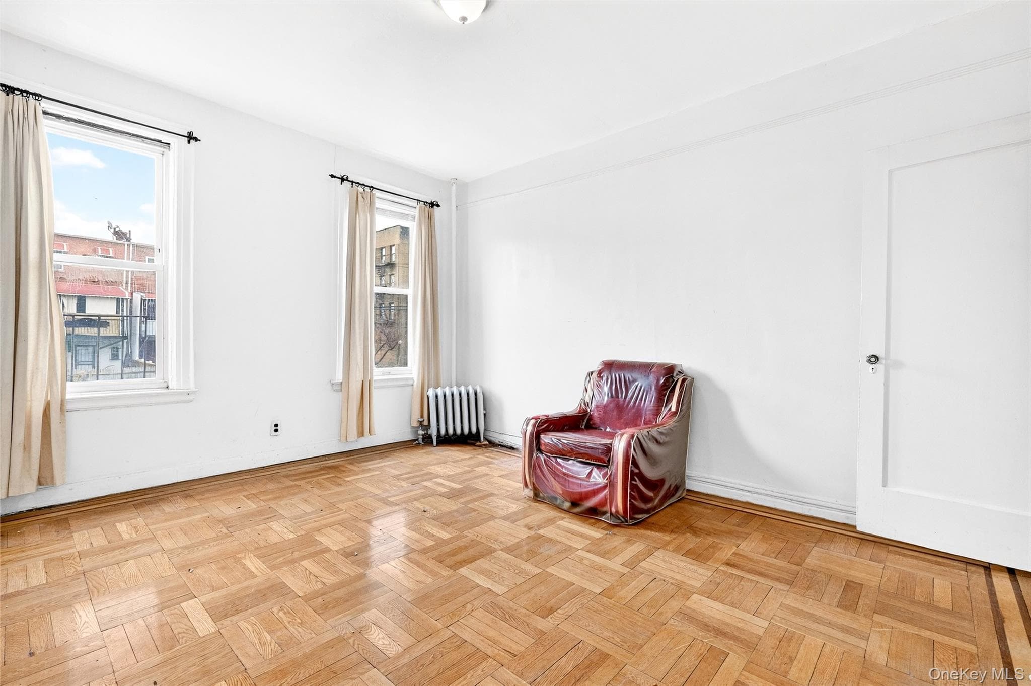 759 E 221st Street thumbnail 14