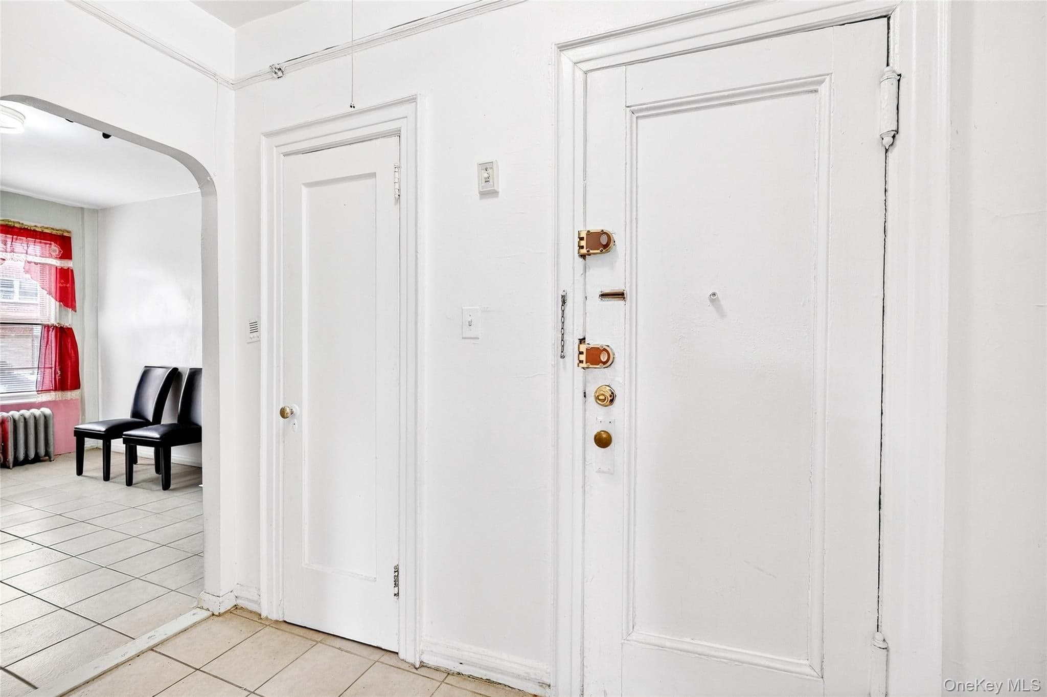 759 E 221st Street thumbnail 9