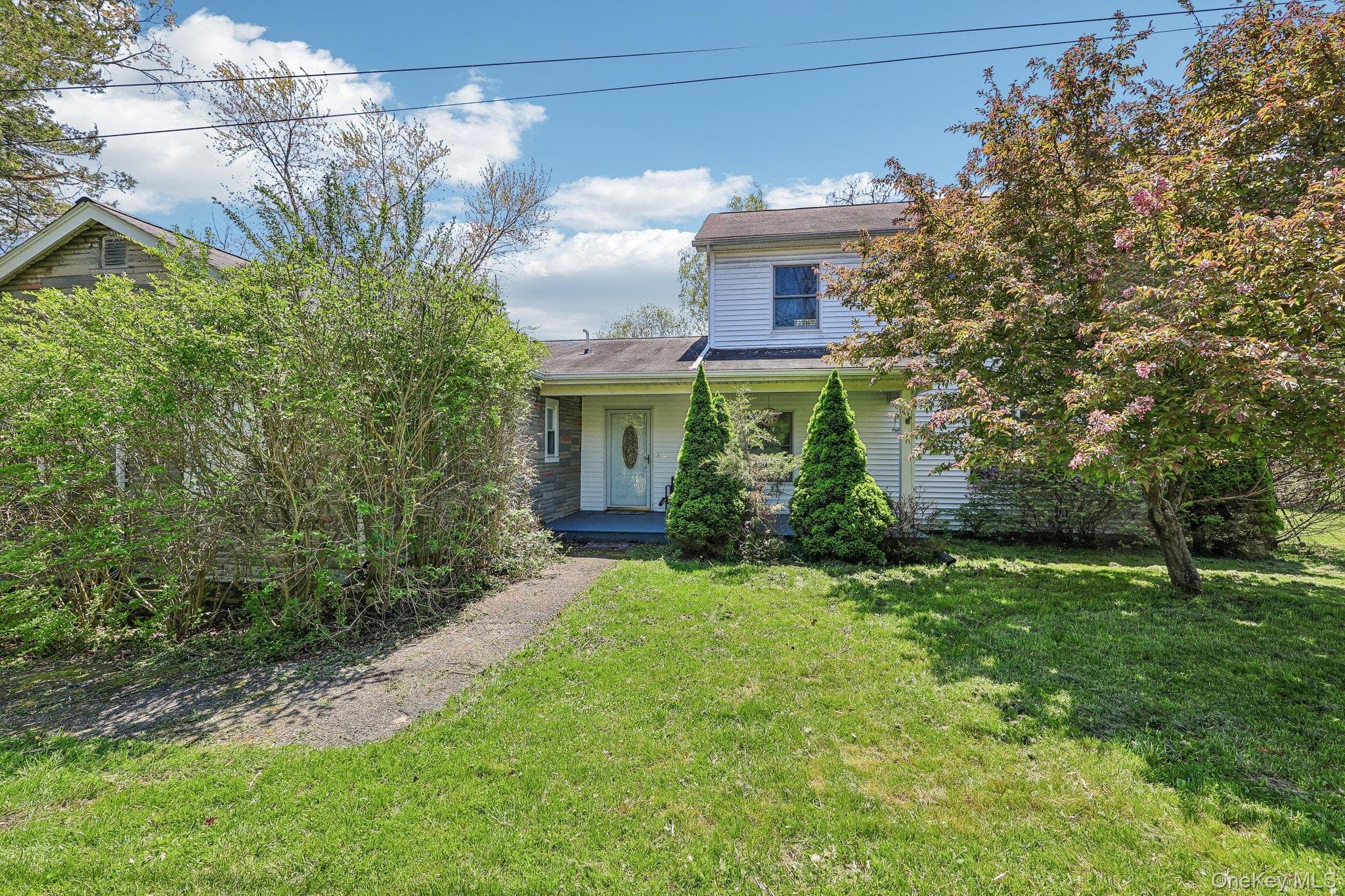22 Center Hill Road photo 1