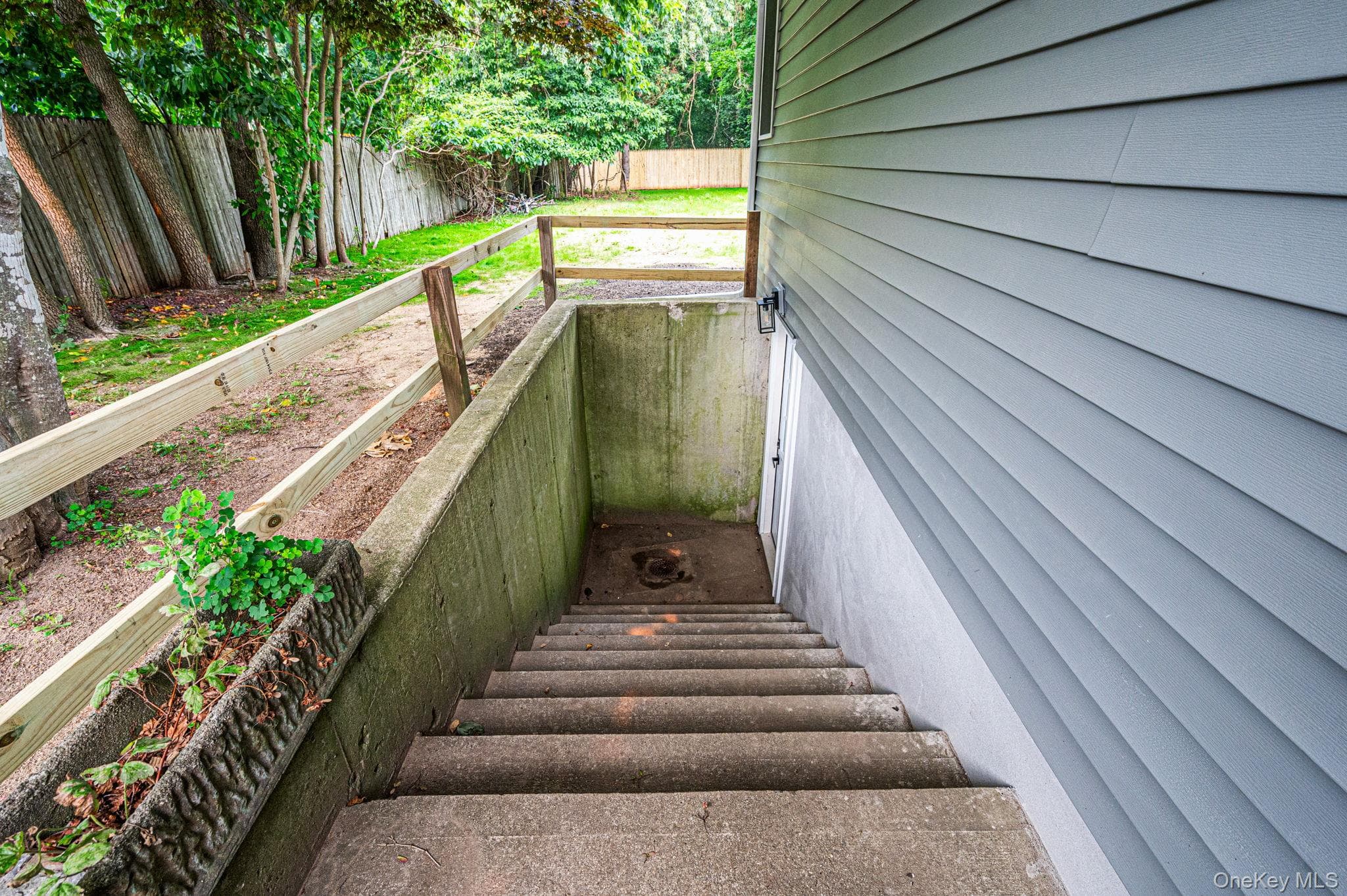 11 Mayfield Drive thumbnail 15